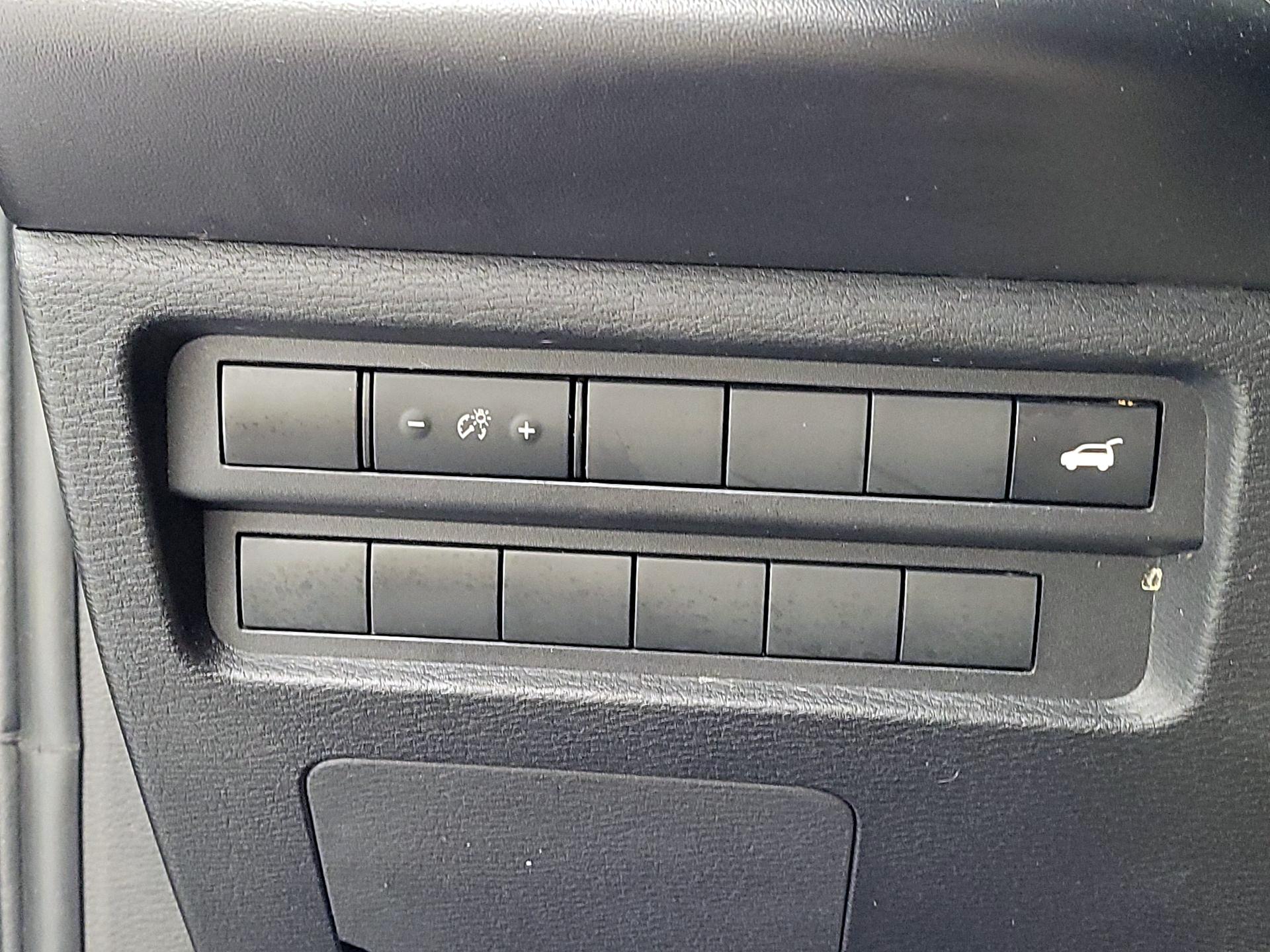 Thumbnail: 2022 Mitsubishi Outlander - 13