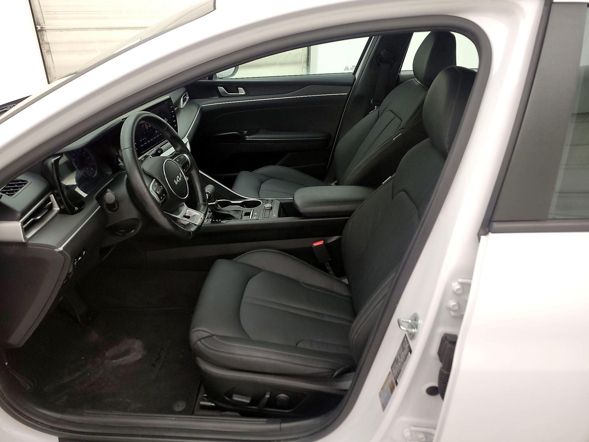 Thumbnail: 2022 Kia K5 - 11
