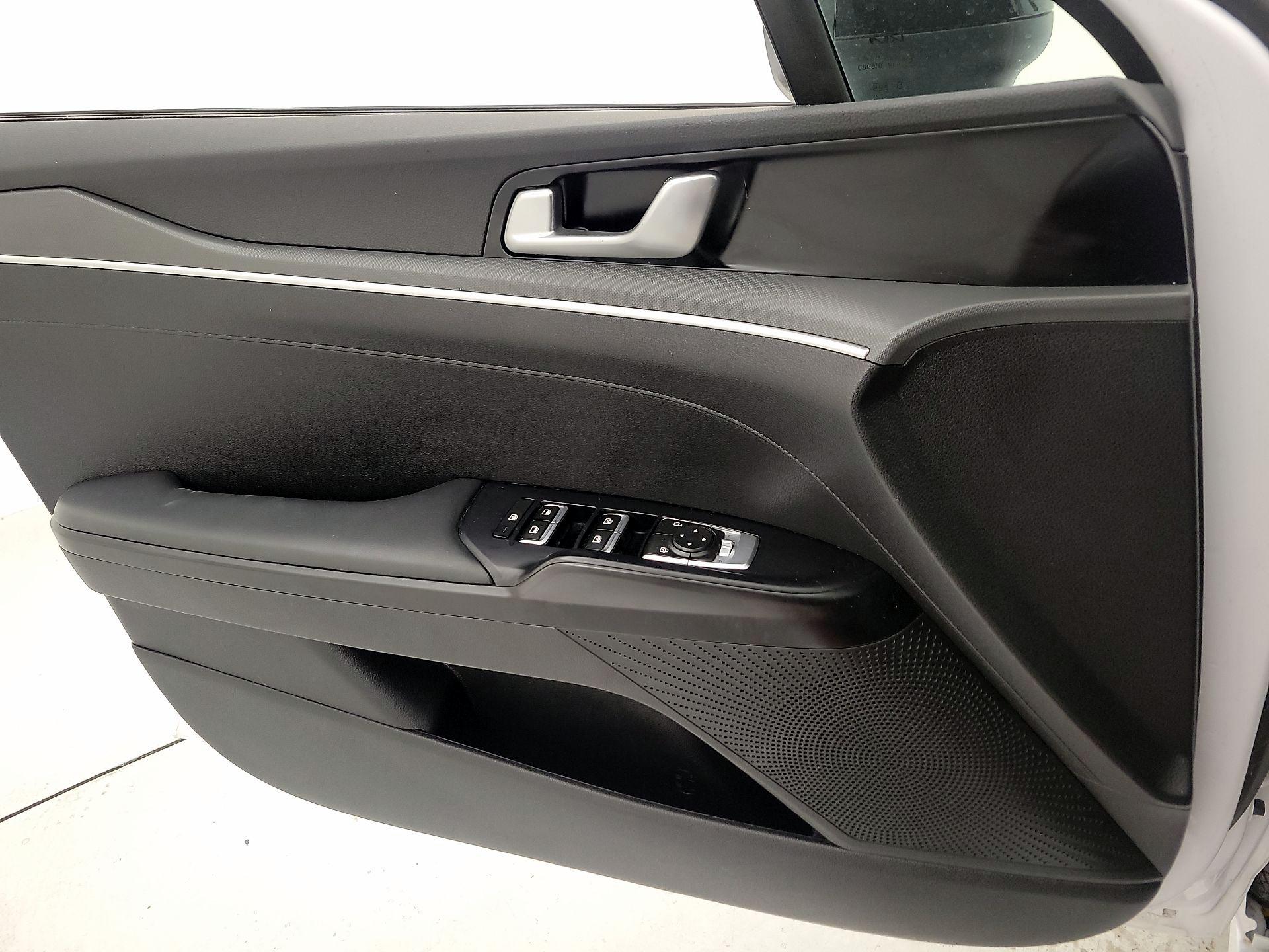 Thumbnail: 2022 Kia K5 - 12