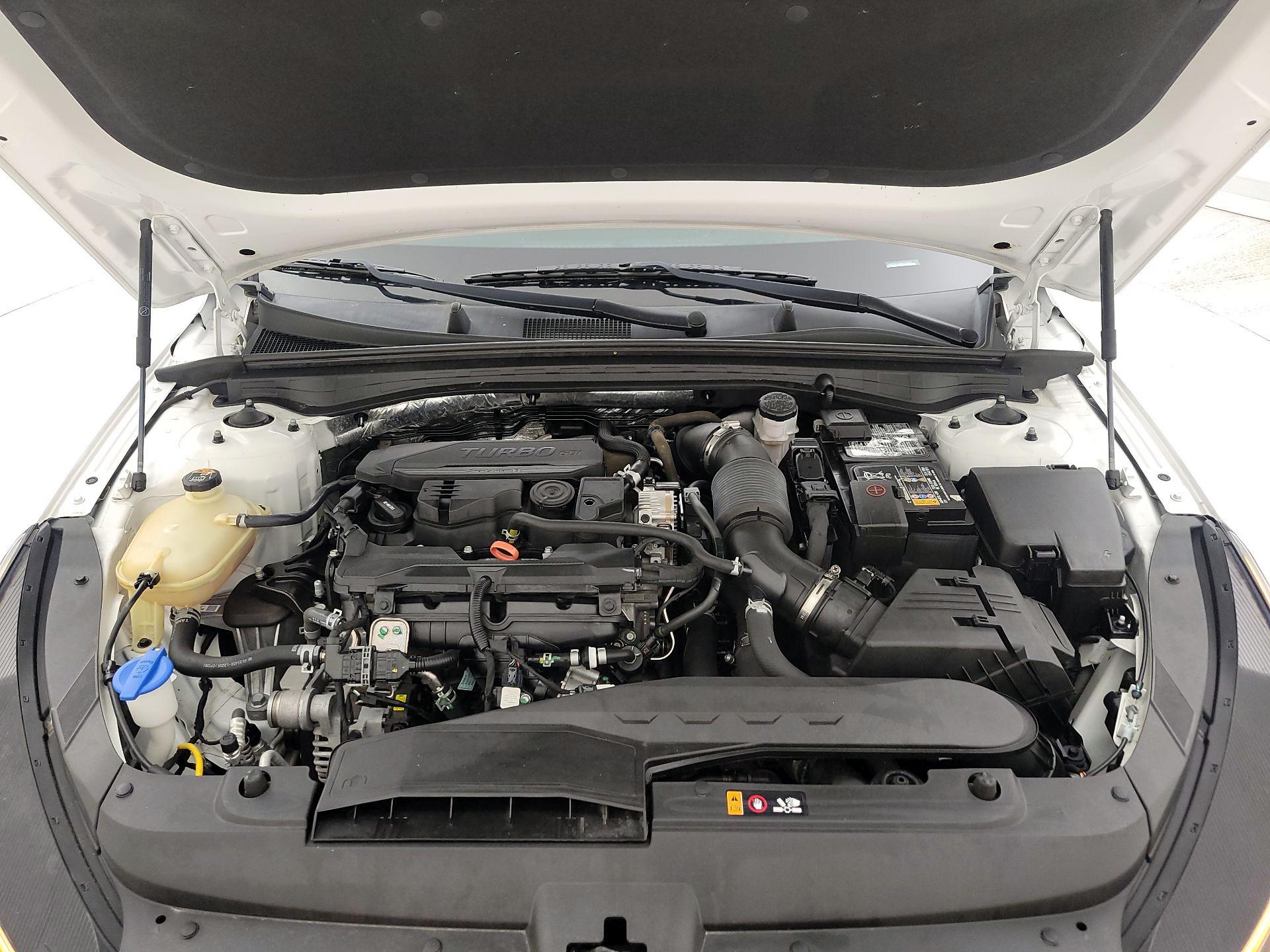 Thumbnail: 2022 Kia K5 - 17