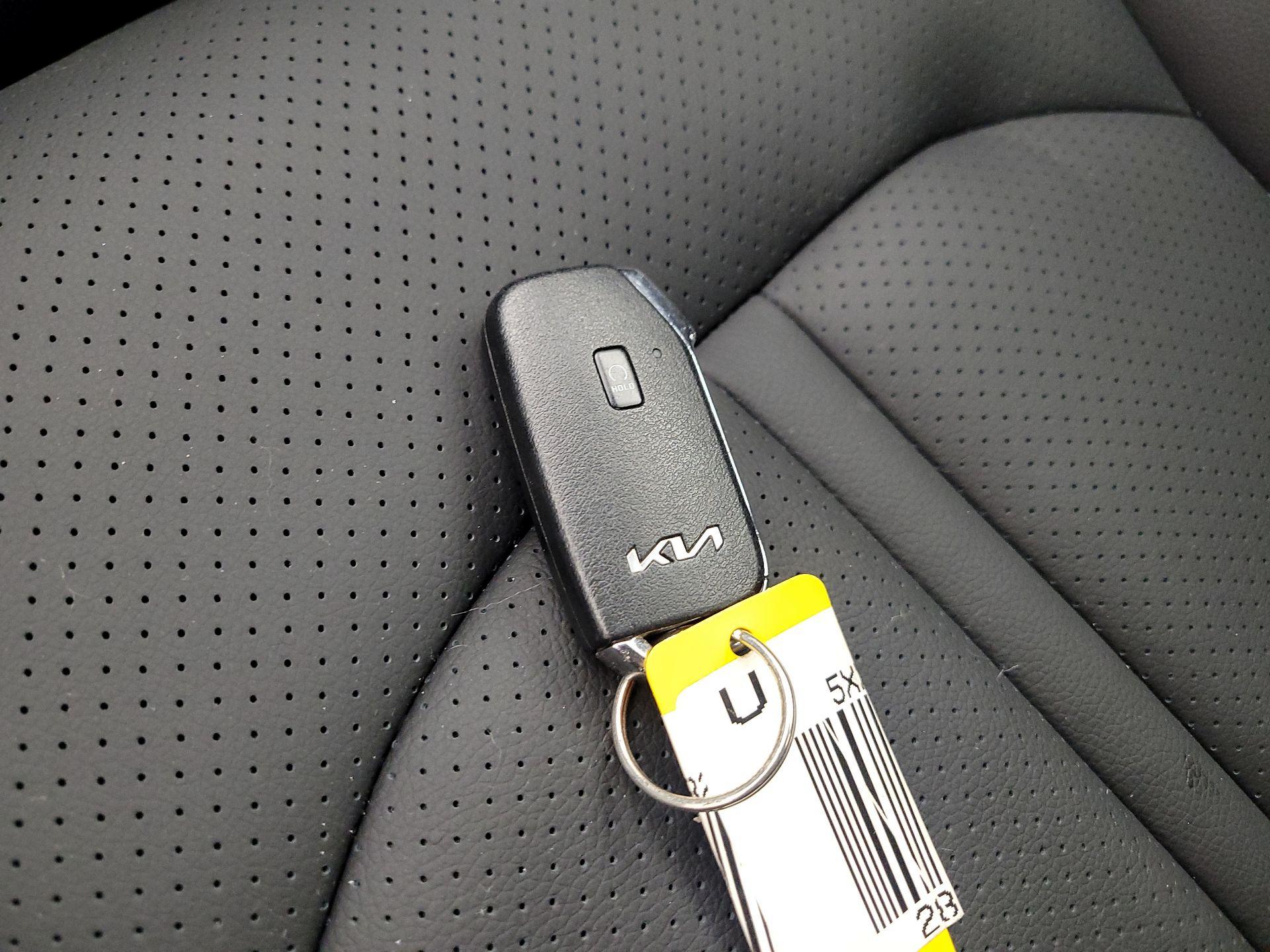 Thumbnail: 2022 Kia K5 - 18