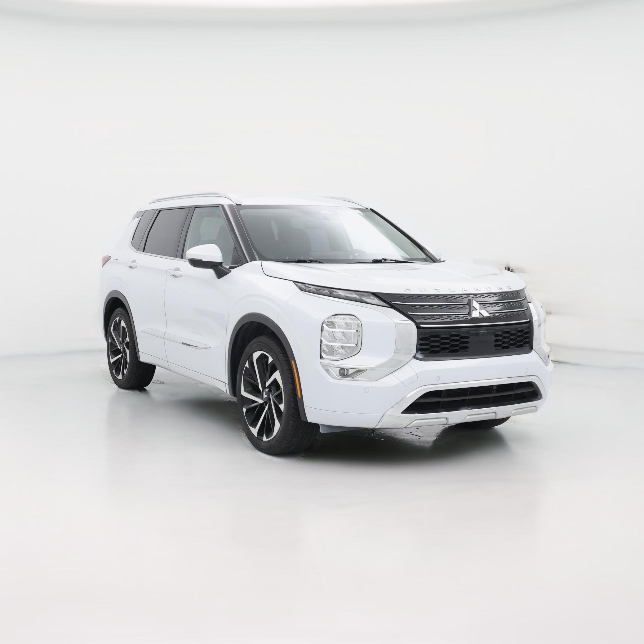 Thumbnail: 2022 Mitsubishi Outlander - 1