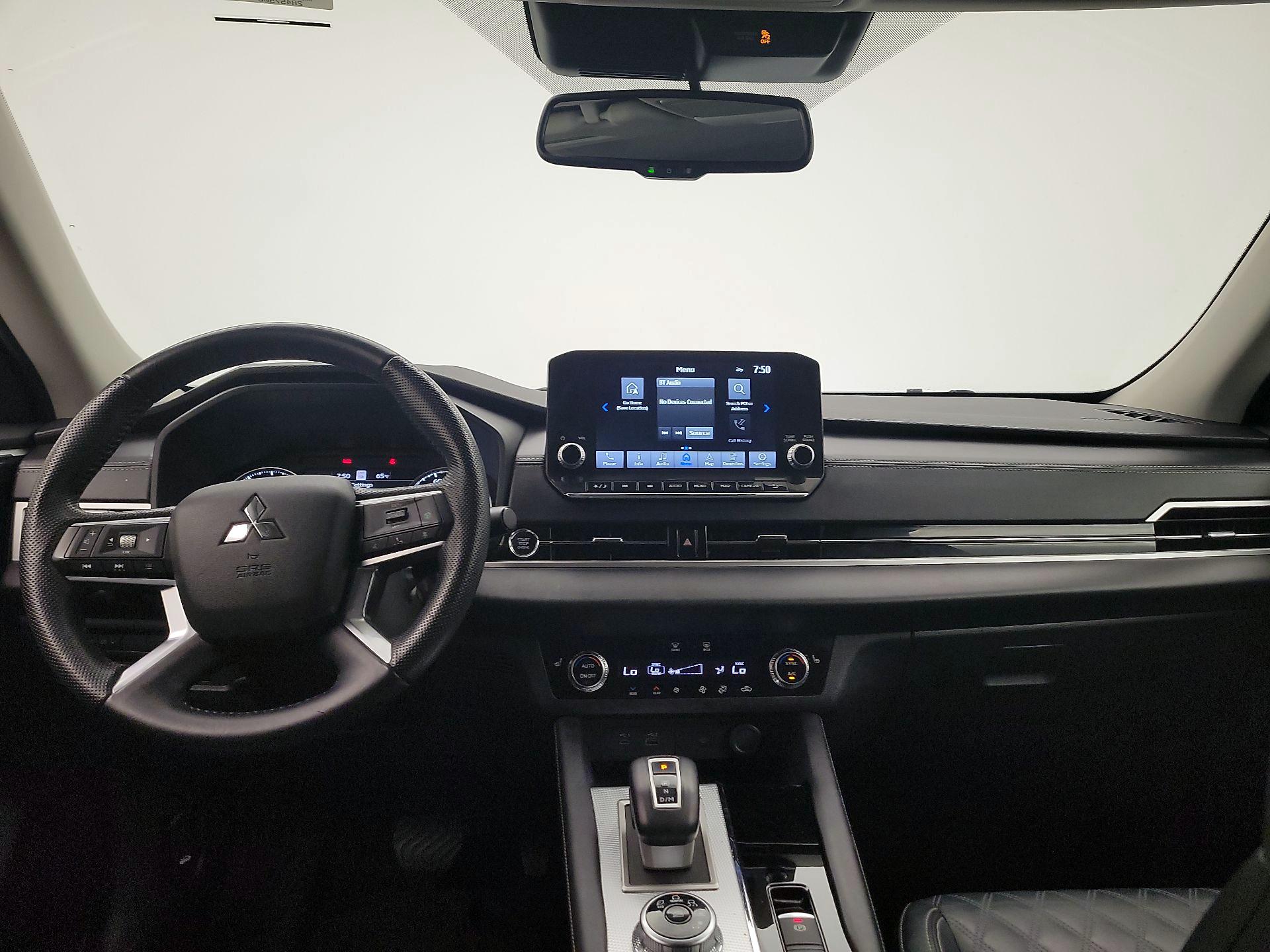 Thumbnail: 2022 Mitsubishi Outlander - 9