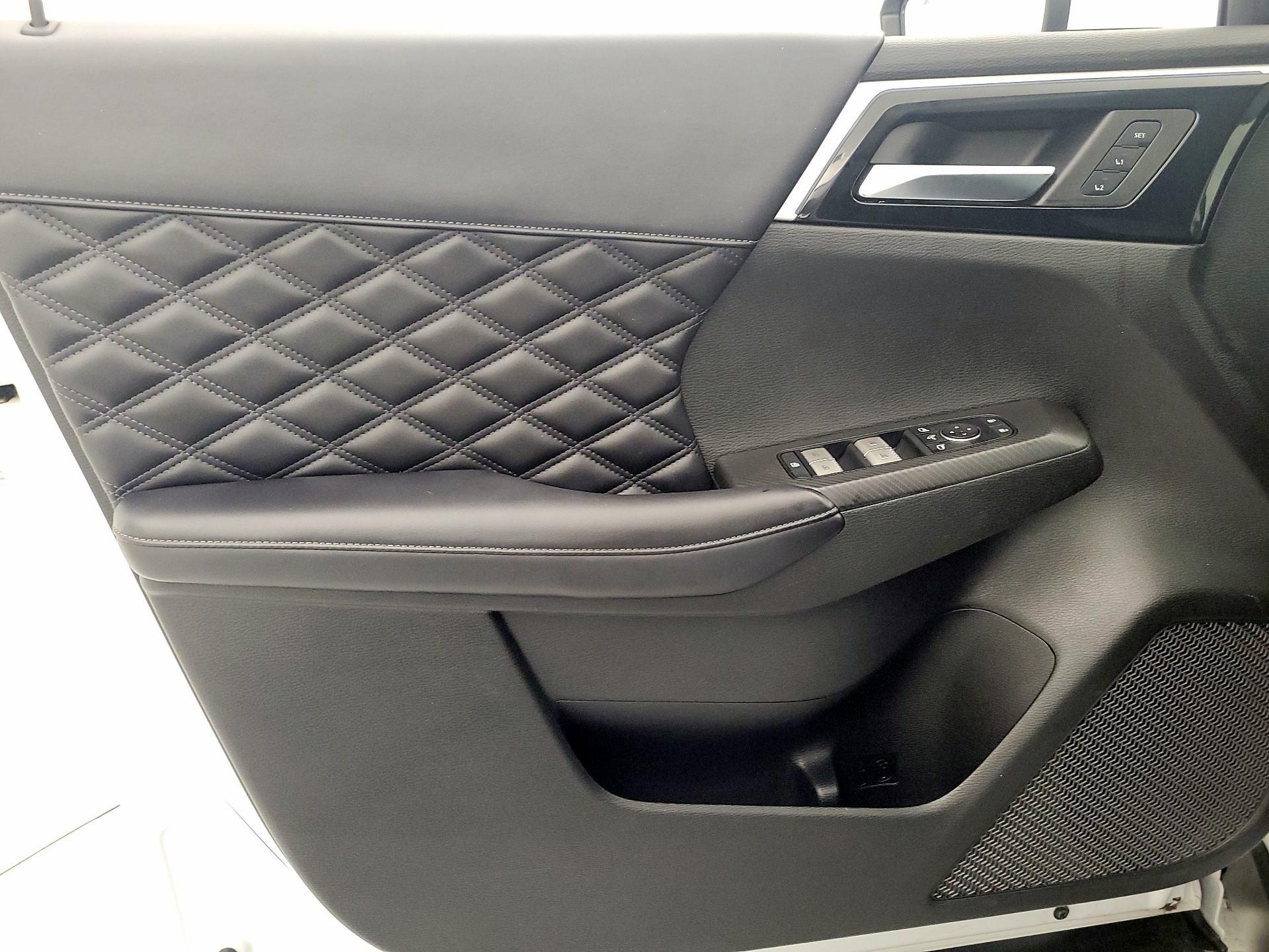 Thumbnail: 2022 Mitsubishi Outlander - 12