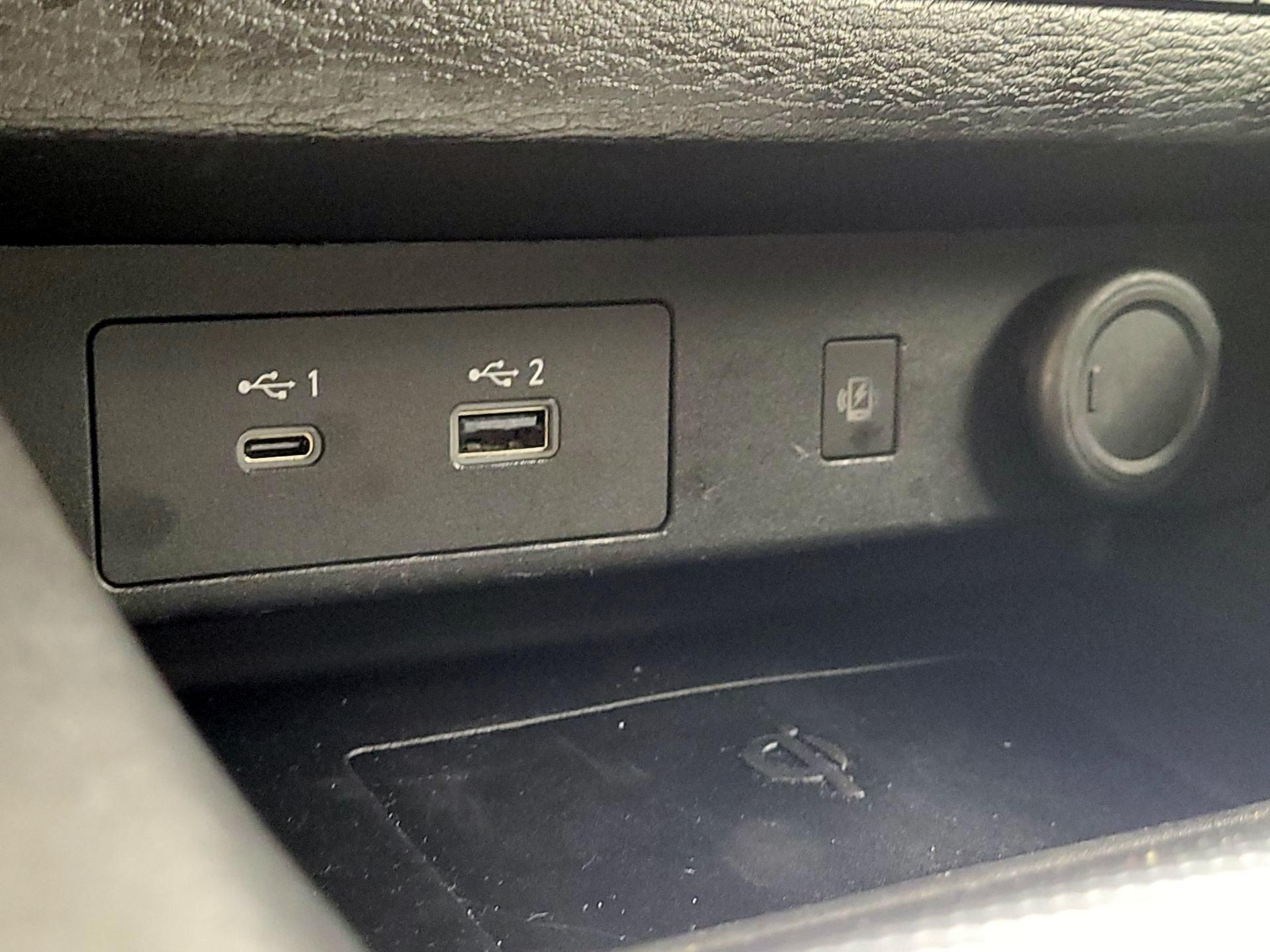 Thumbnail: 2022 Mitsubishi Outlander - 18