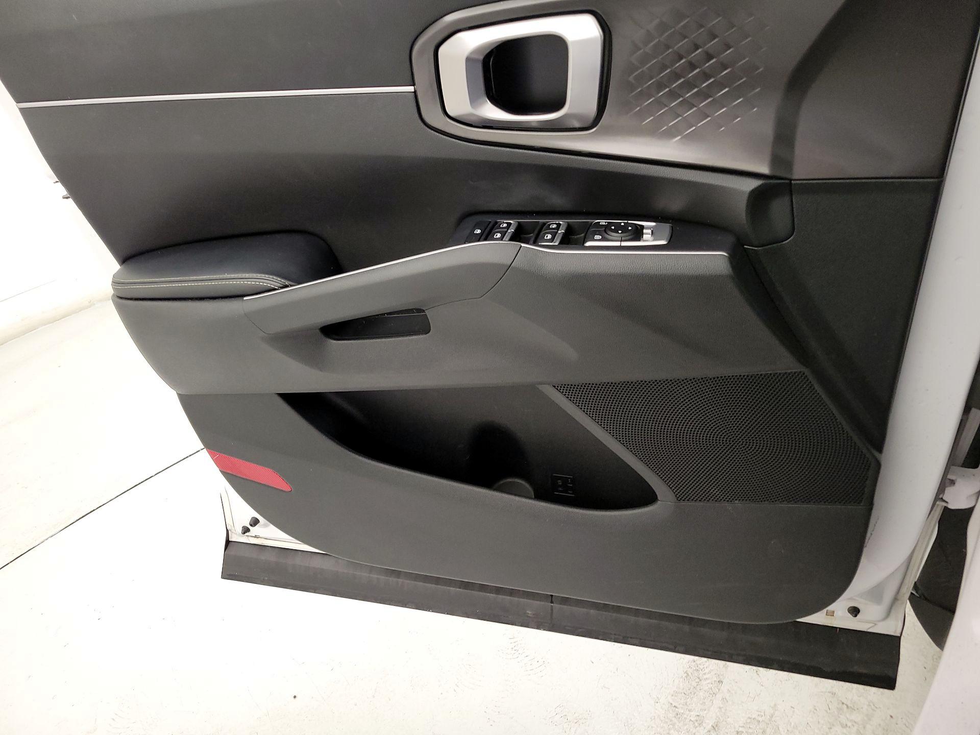 Thumbnail: 2021 Kia Sorento - 12