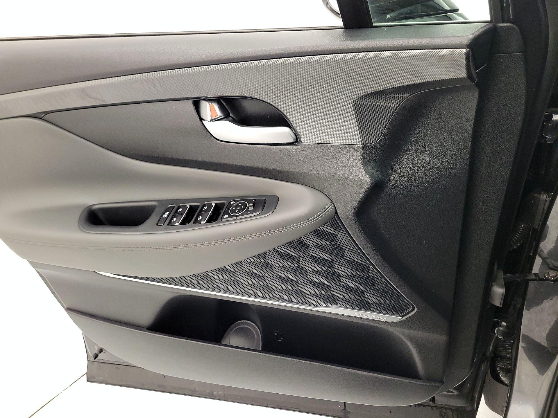 Thumbnail: 2022 Hyundai Santa Fe - 12