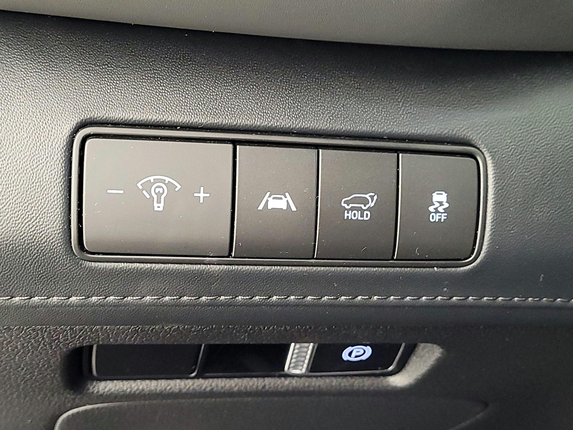 Thumbnail: 2022 Hyundai Santa Fe - 13