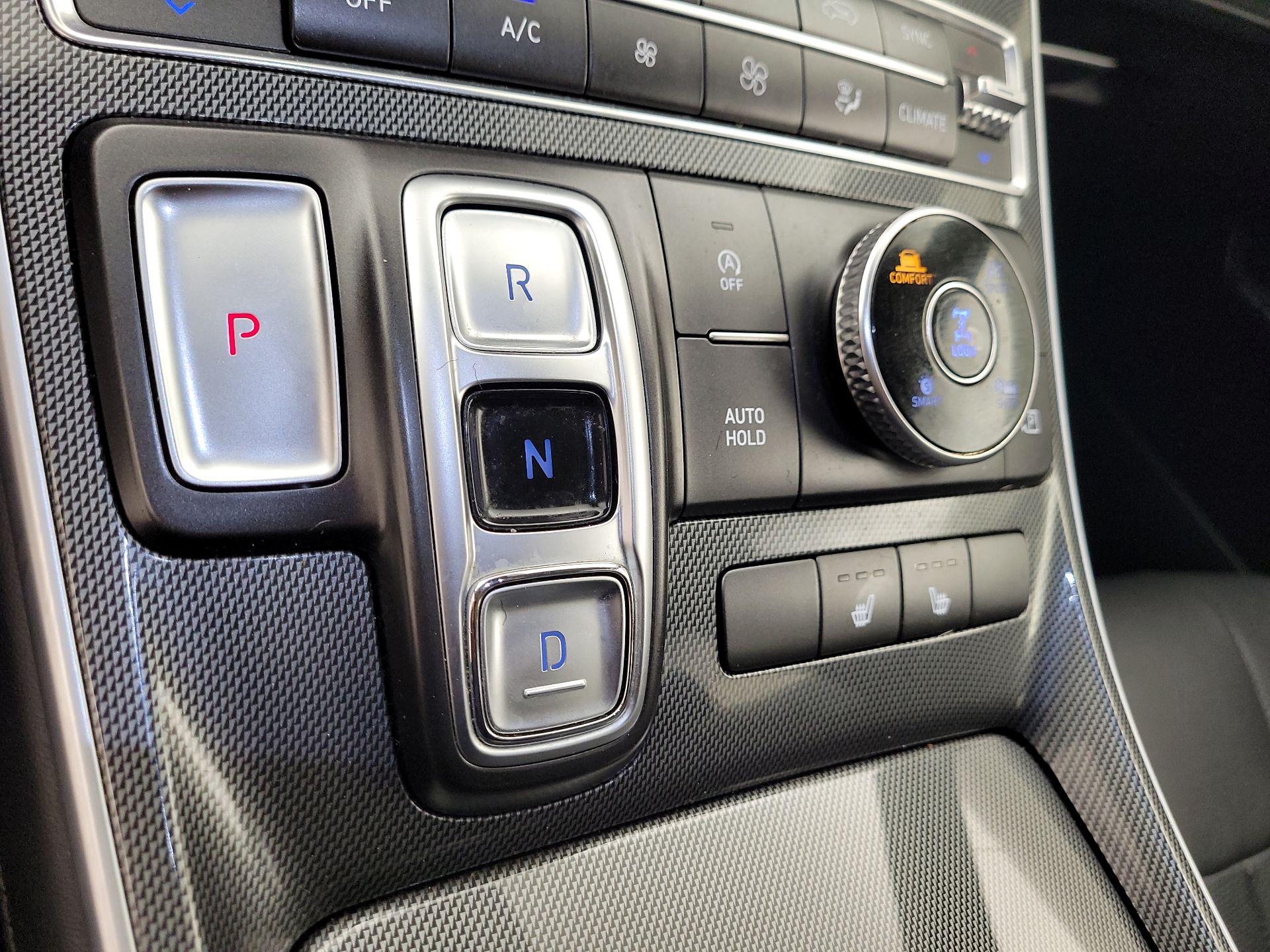 Thumbnail: 2022 Hyundai Santa Fe - 17