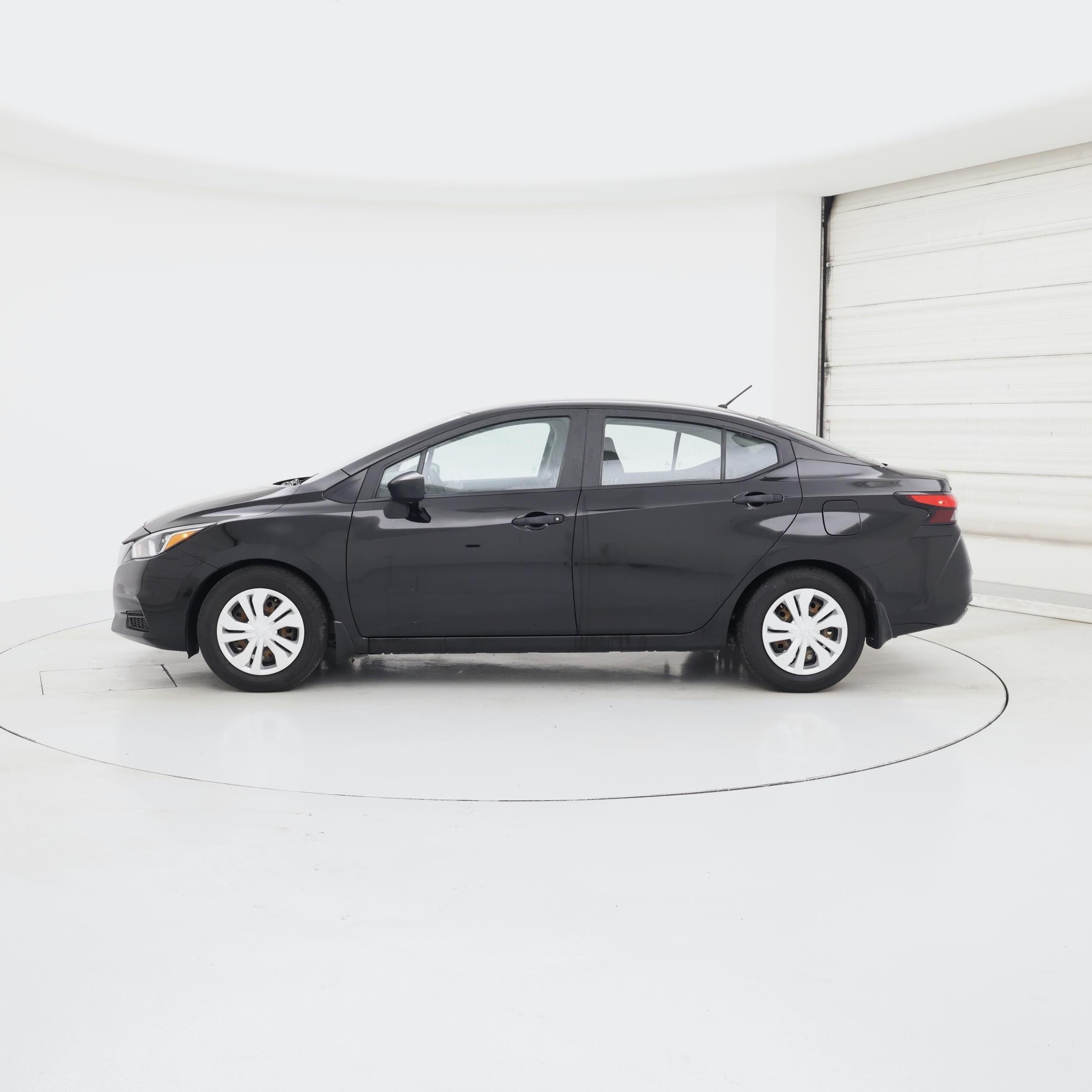 Thumbnail: 2020 Nissan Versa - 3