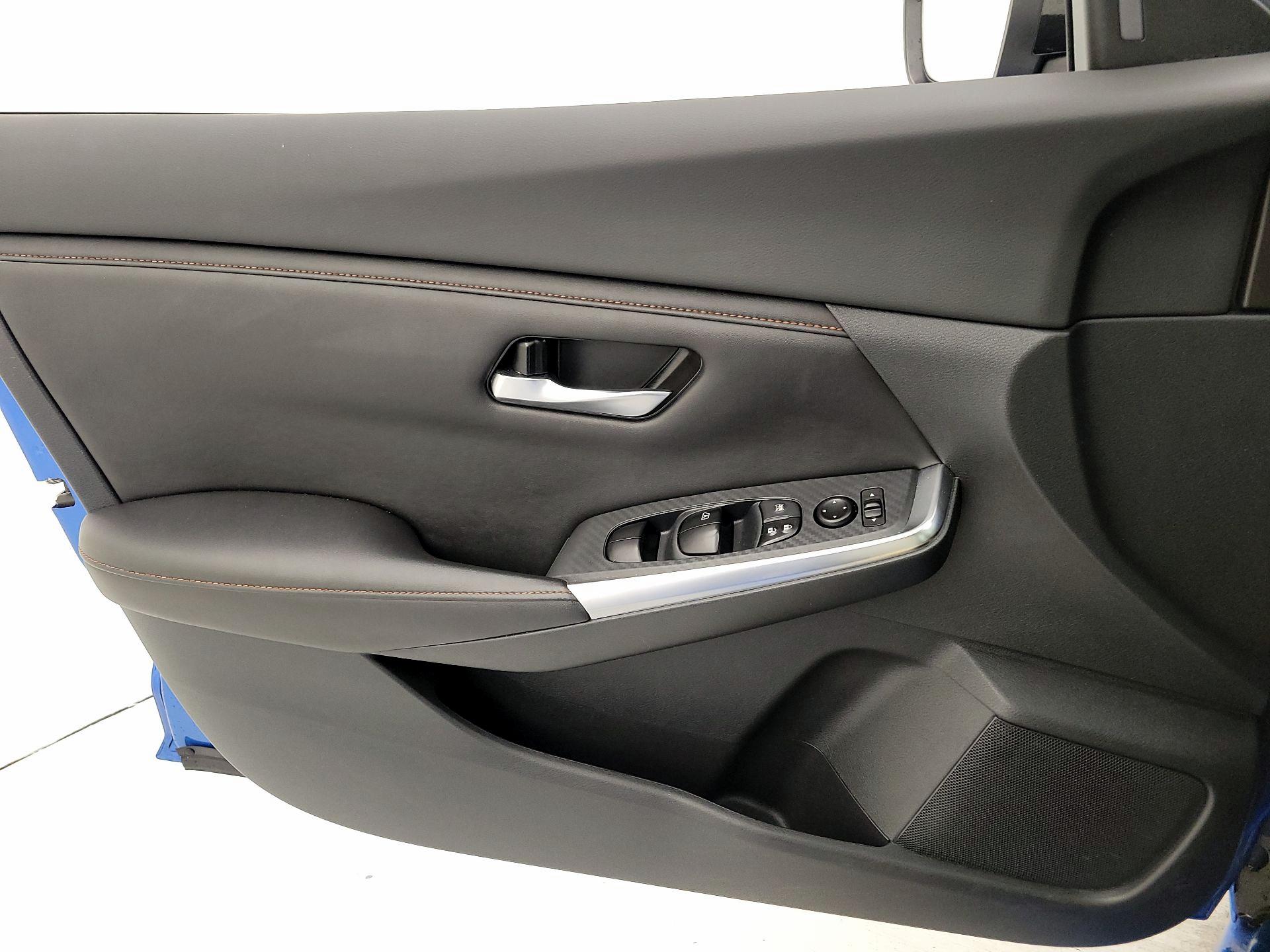 Thumbnail: 2021 Nissan Sentra - 12