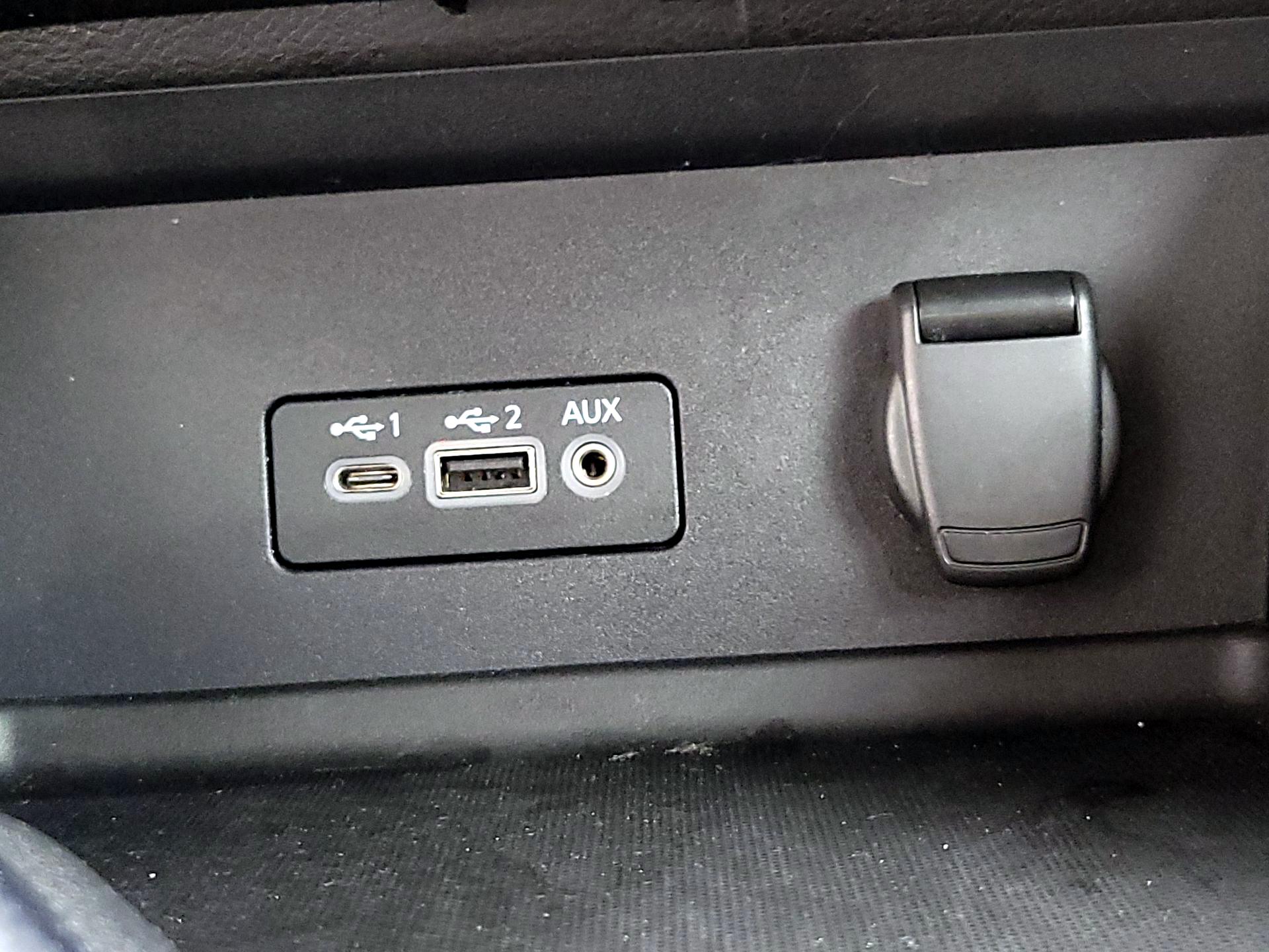 Thumbnail: 2021 Nissan Sentra - 18