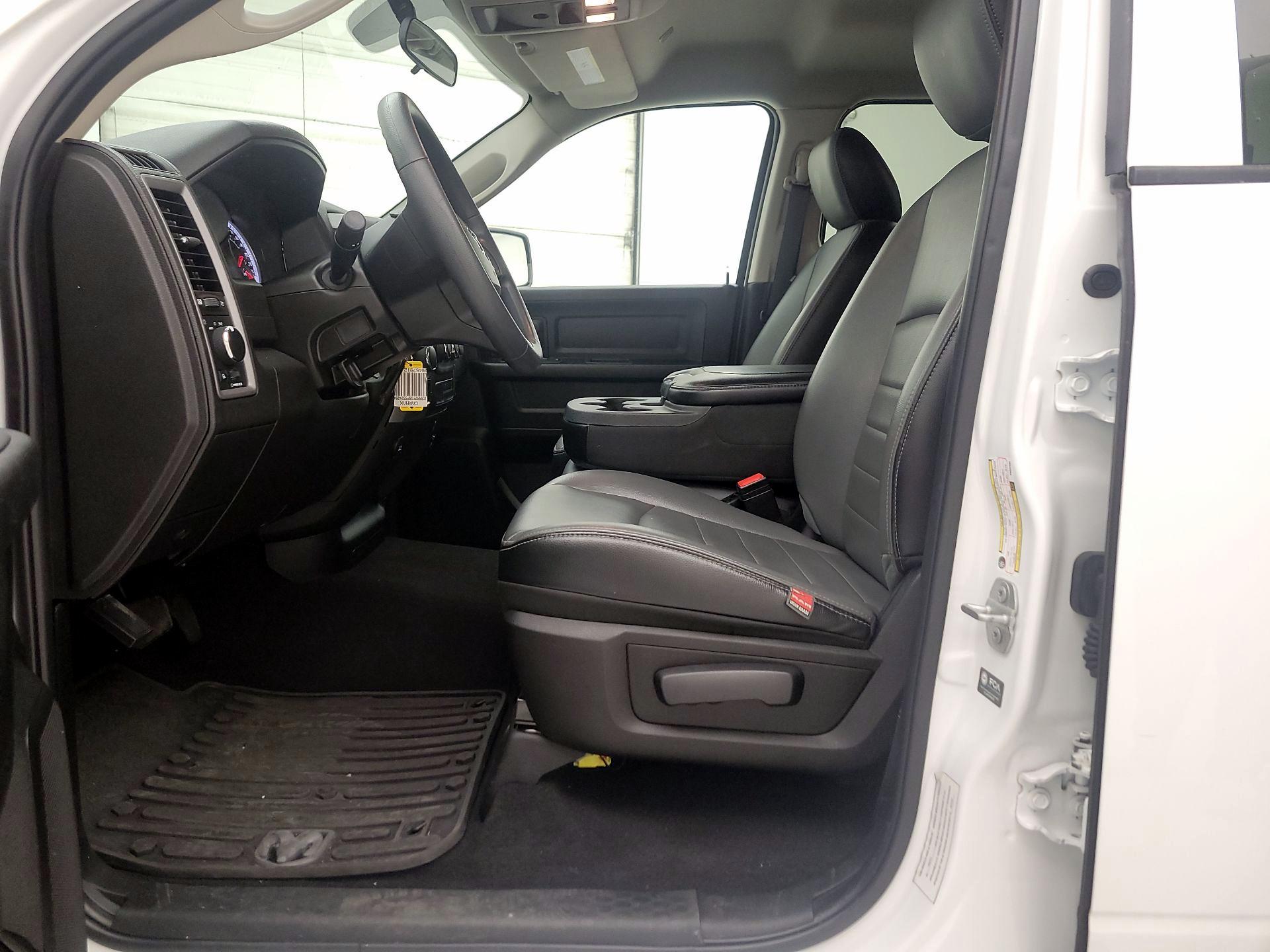 Thumbnail: 2023 RAM 1500 Classic - 11