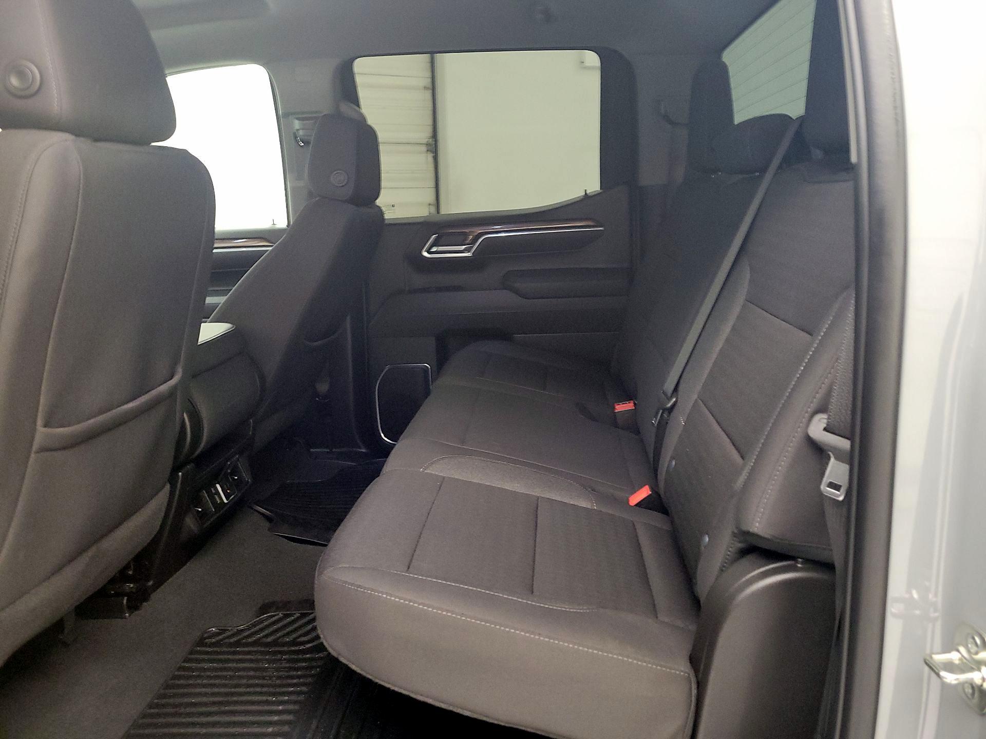 Thumbnail: 2025 Chevrolet Silverado 1500 - 19