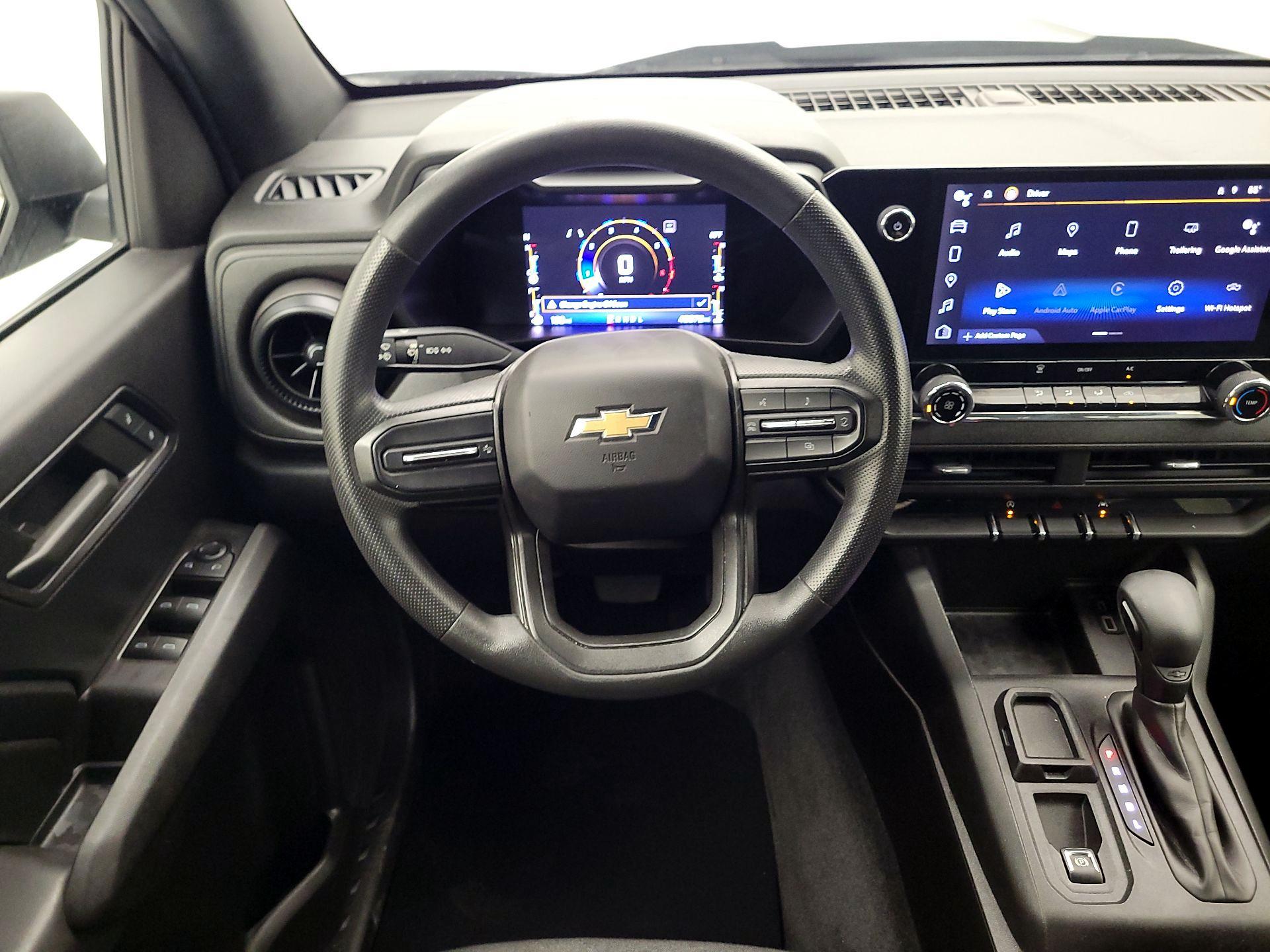 Thumbnail: 2023 Chevrolet Colorado - 10