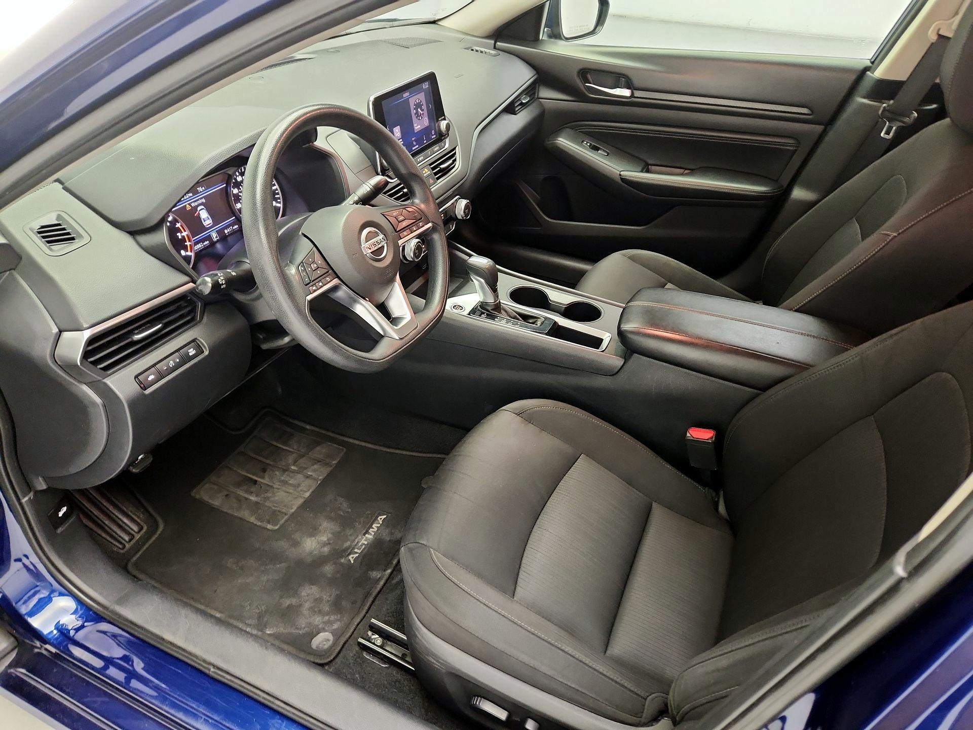 Thumbnail: 2020 Nissan Altima - 11