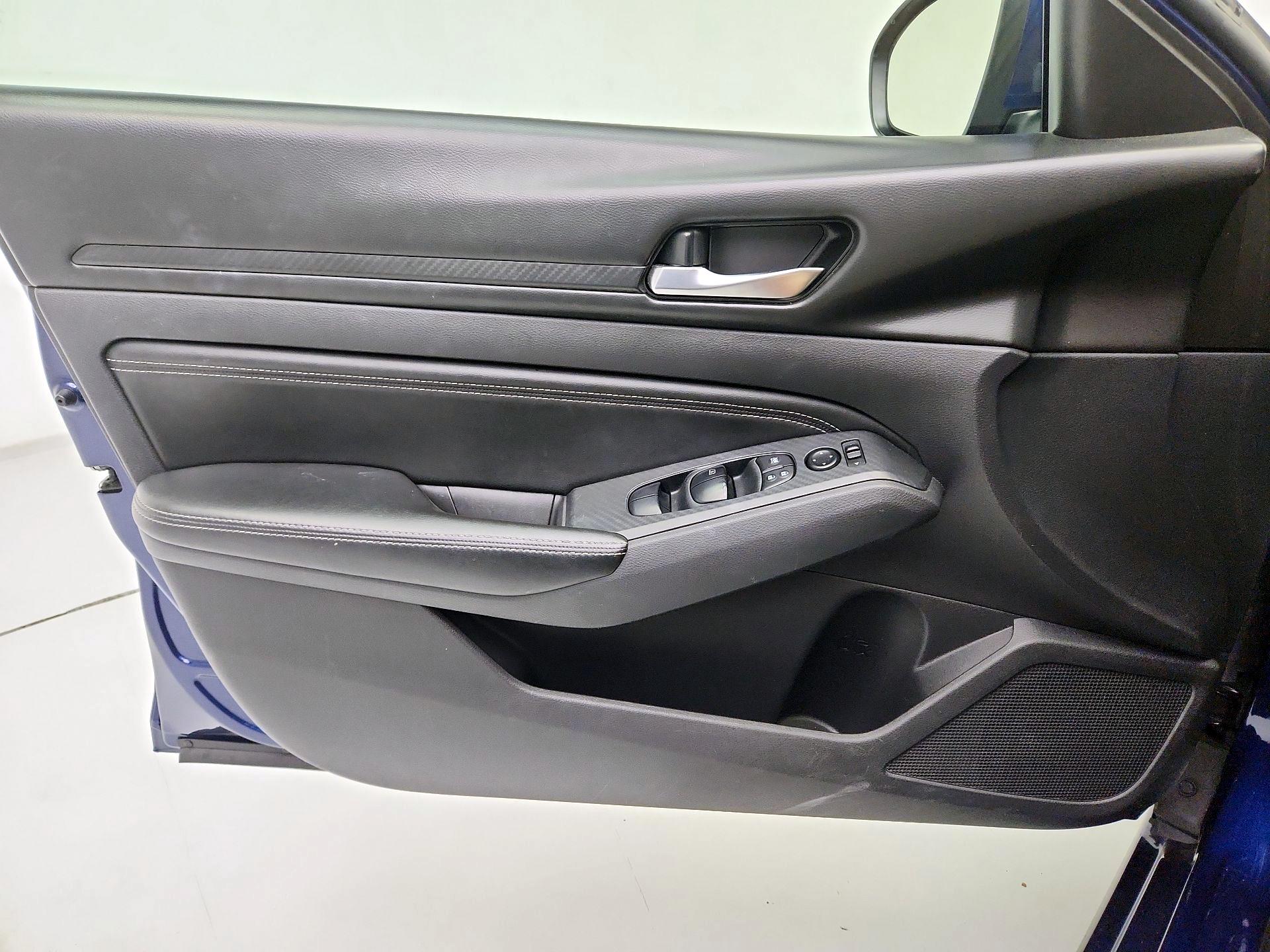 Thumbnail: 2020 Nissan Altima - 12