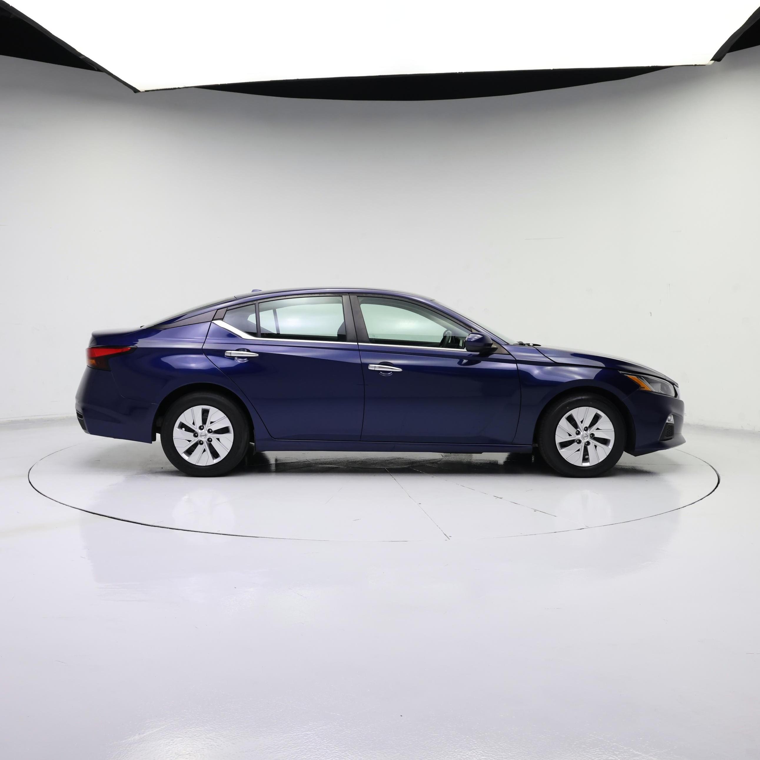 Thumbnail: 2020 Nissan Altima - 7