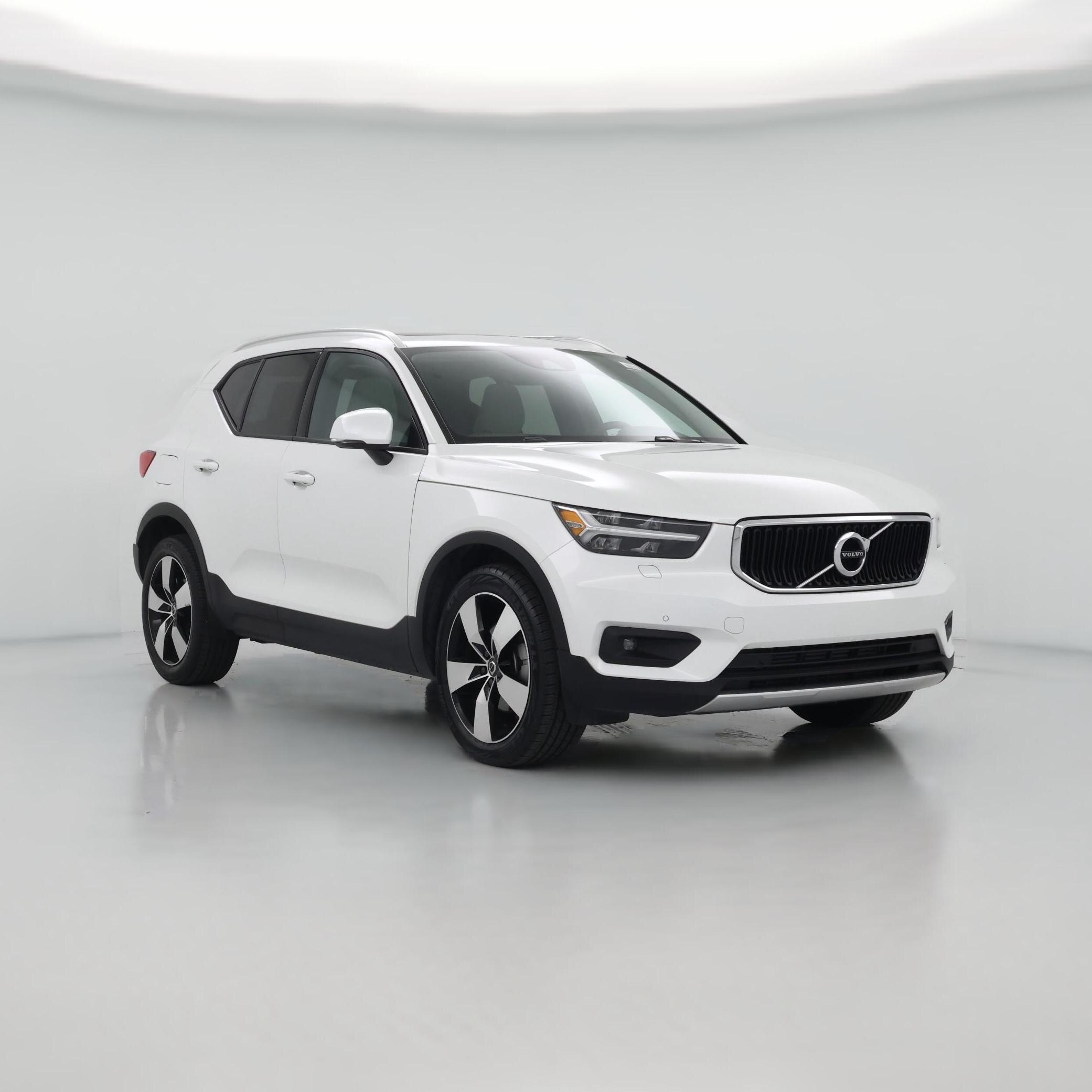 Thumbnail: 2022 Volvo XC40 - 1