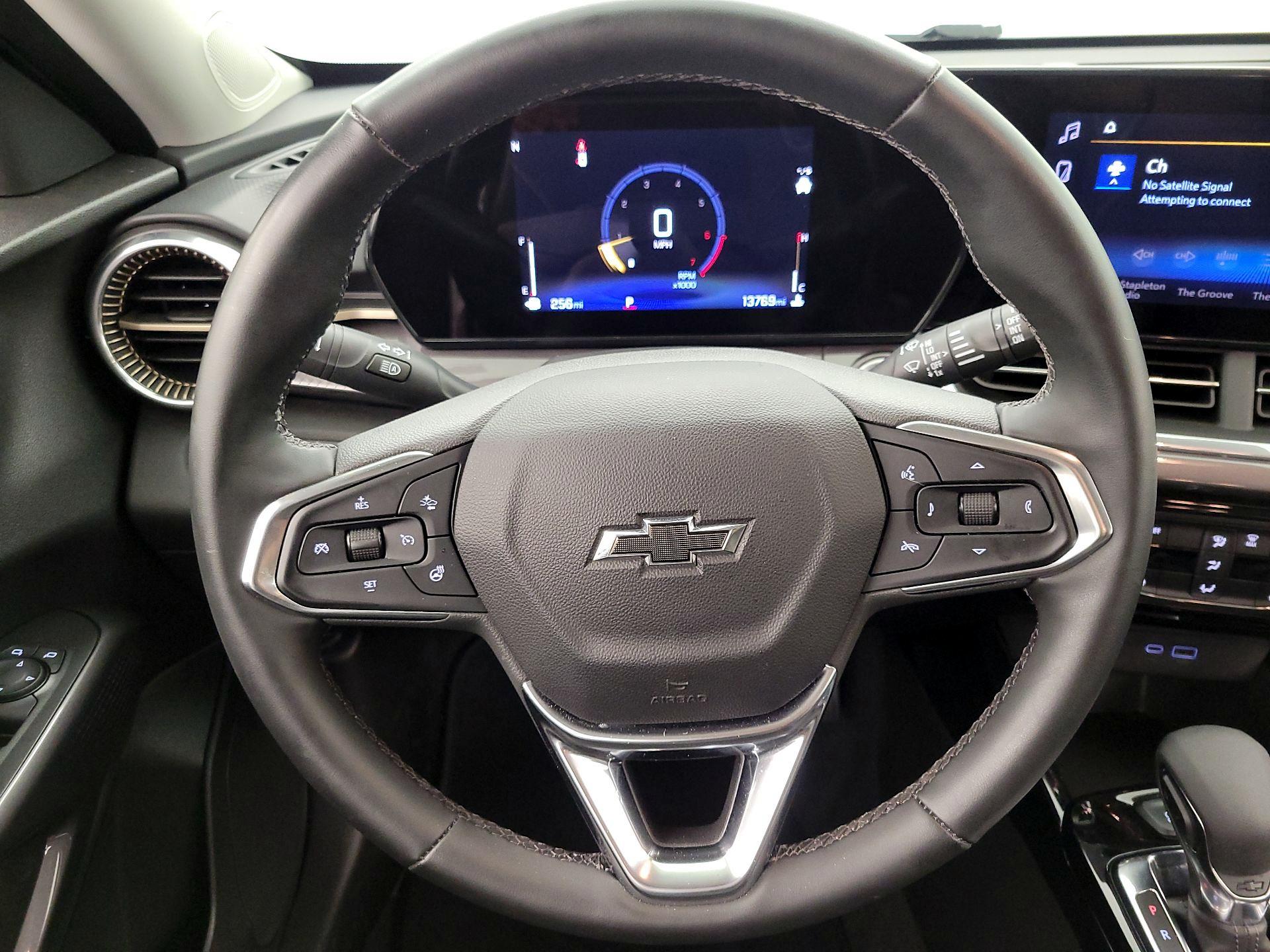 Thumbnail: 2024 Chevrolet Trax - 10