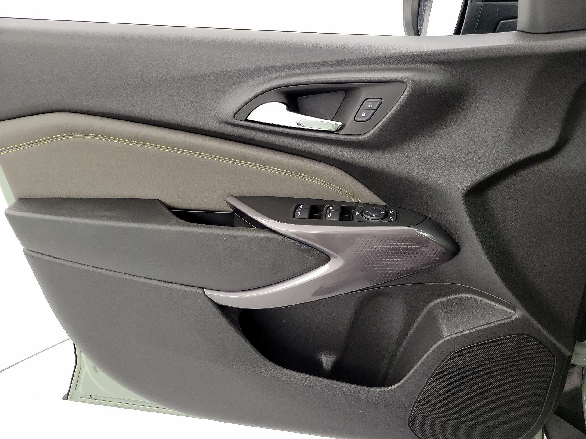 Thumbnail: 2024 Chevrolet Trax - 12