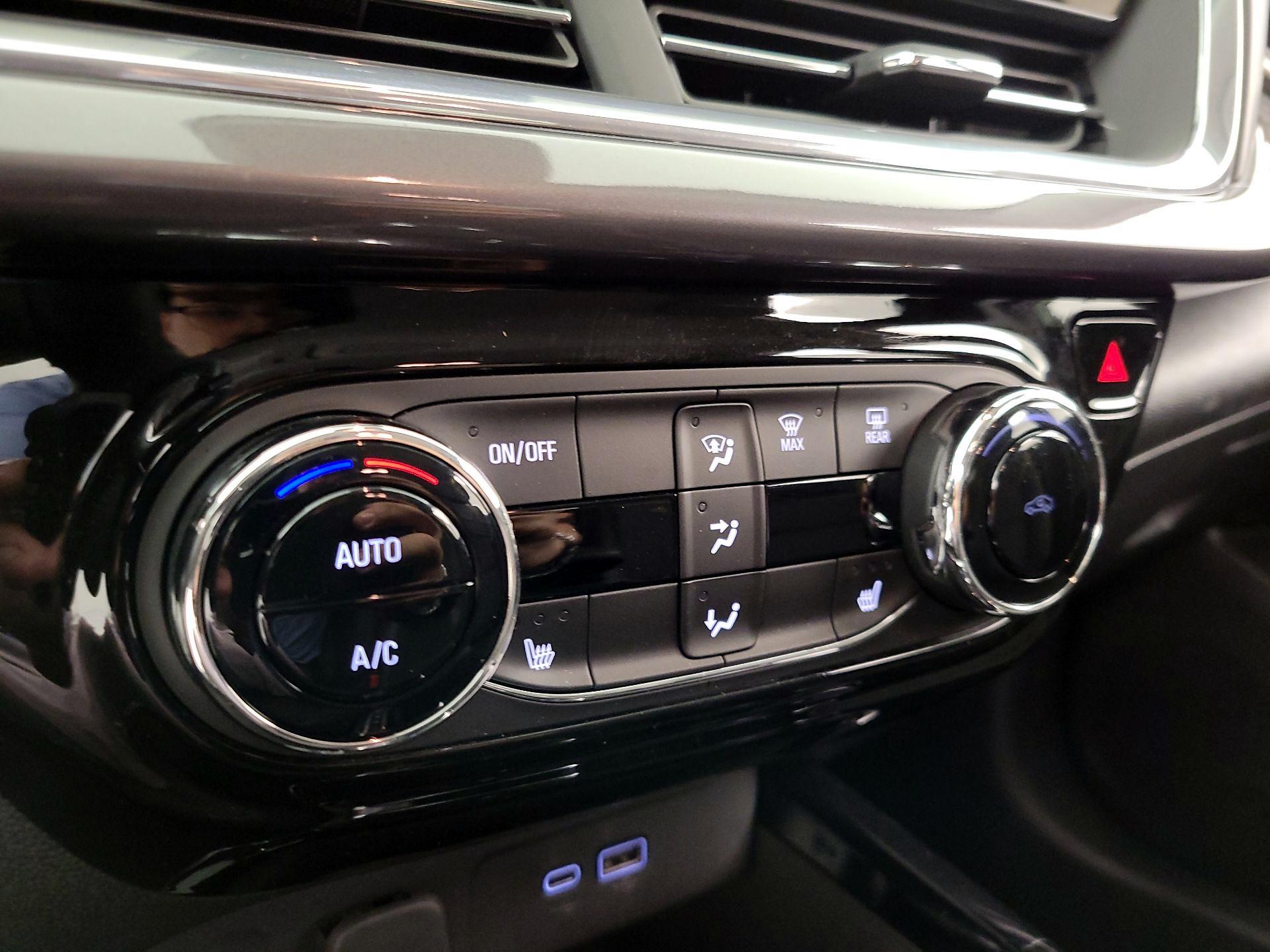 Thumbnail: 2024 Chevrolet Trax - 16