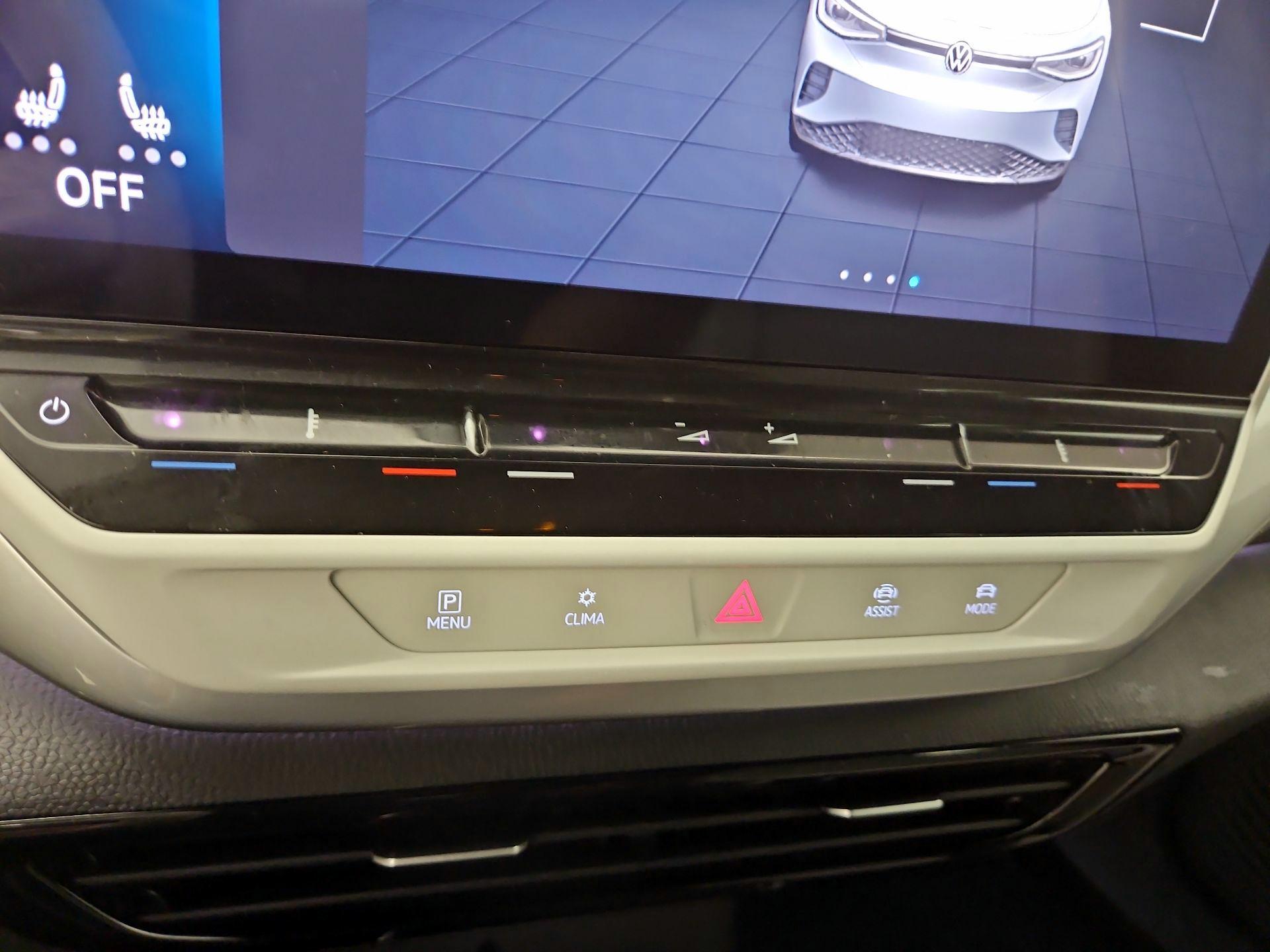 Thumbnail: 2023 Volkswagen ID.4 - 17