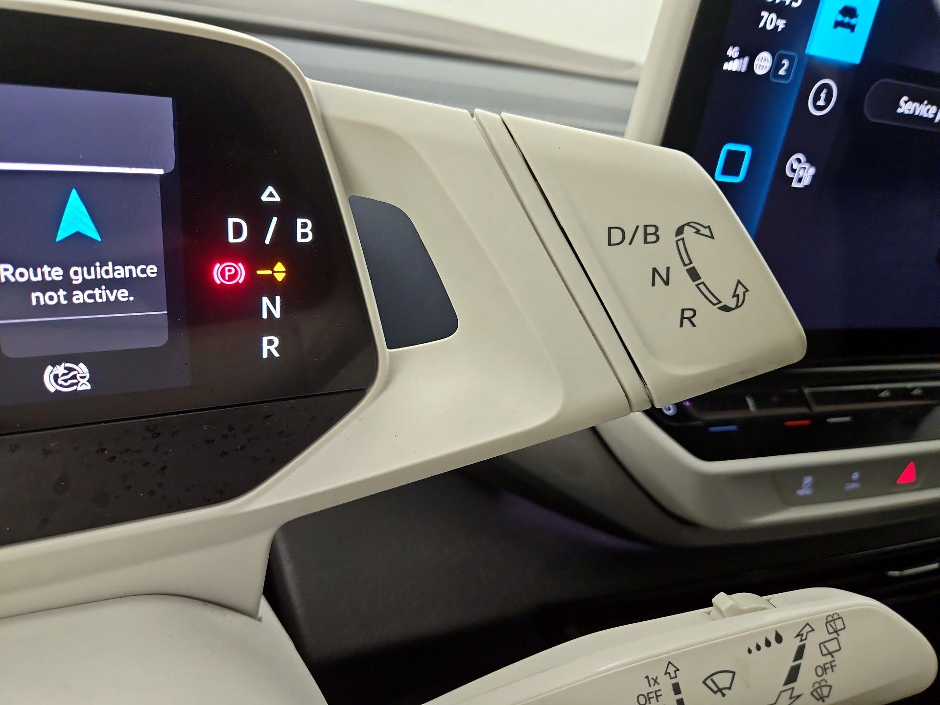 Thumbnail: 2023 Volkswagen ID.4 - 18