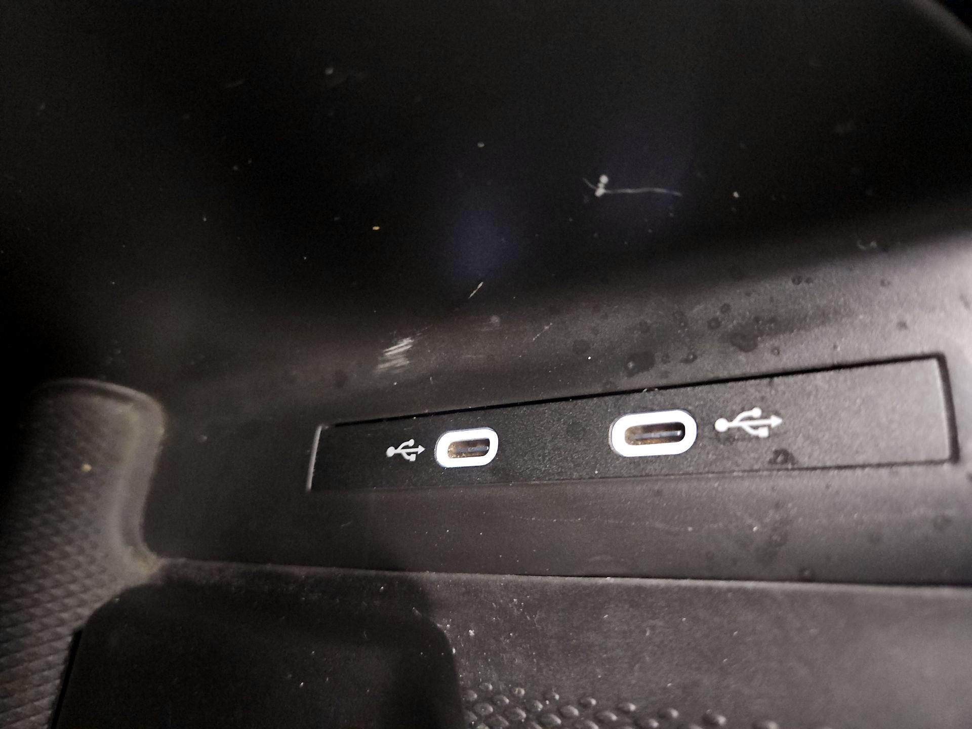 Thumbnail: 2023 Volkswagen ID.4 - 19