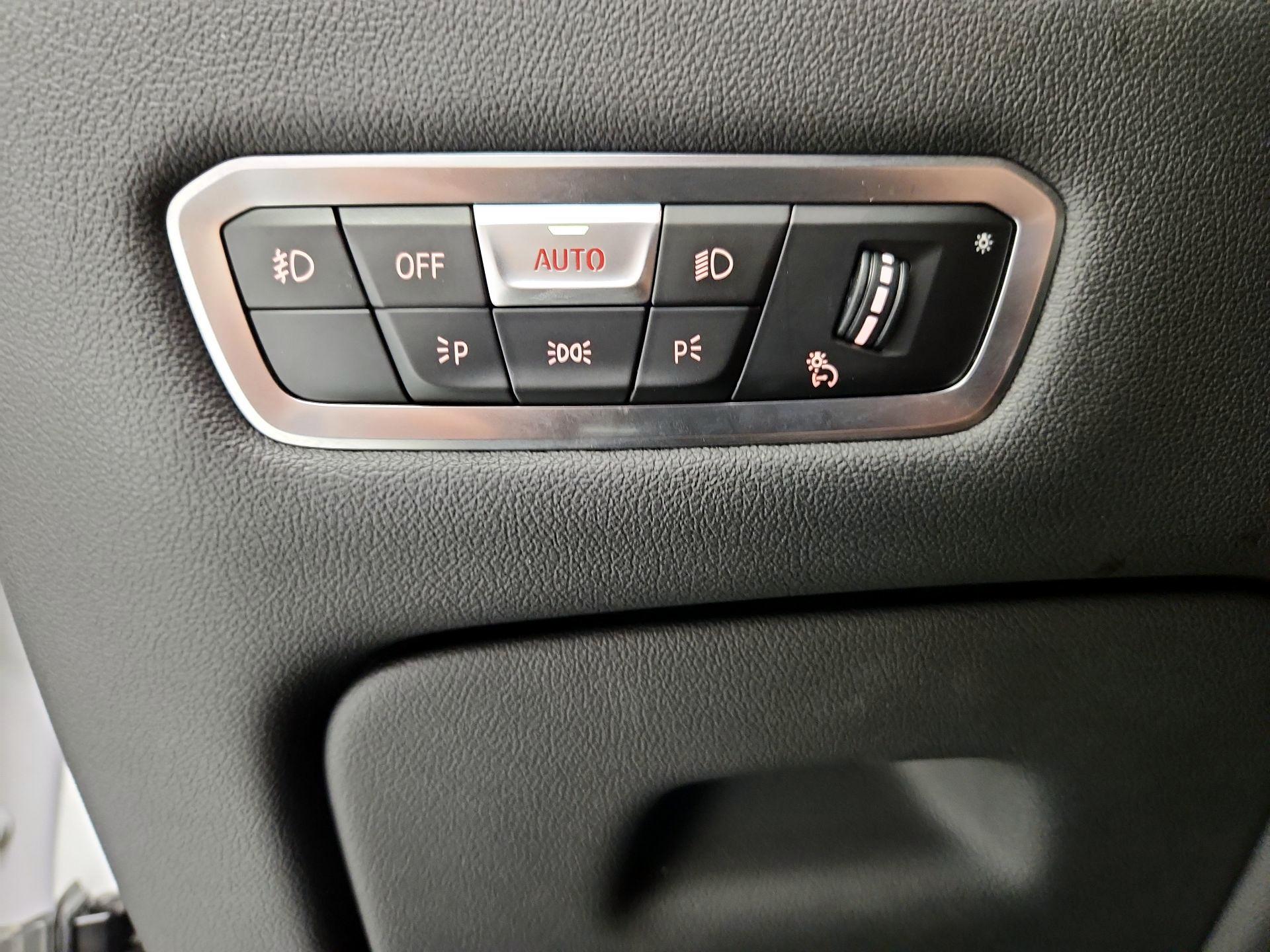 Thumbnail: 2020 BMW X6 - 13