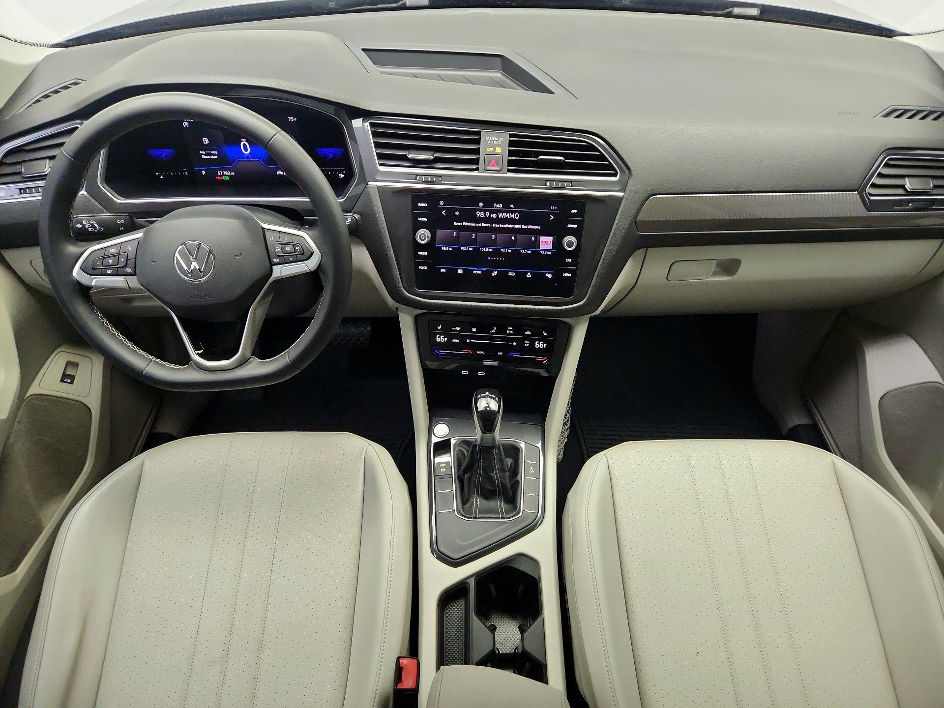 Thumbnail: 2022 Volkswagen Tiguan - 9