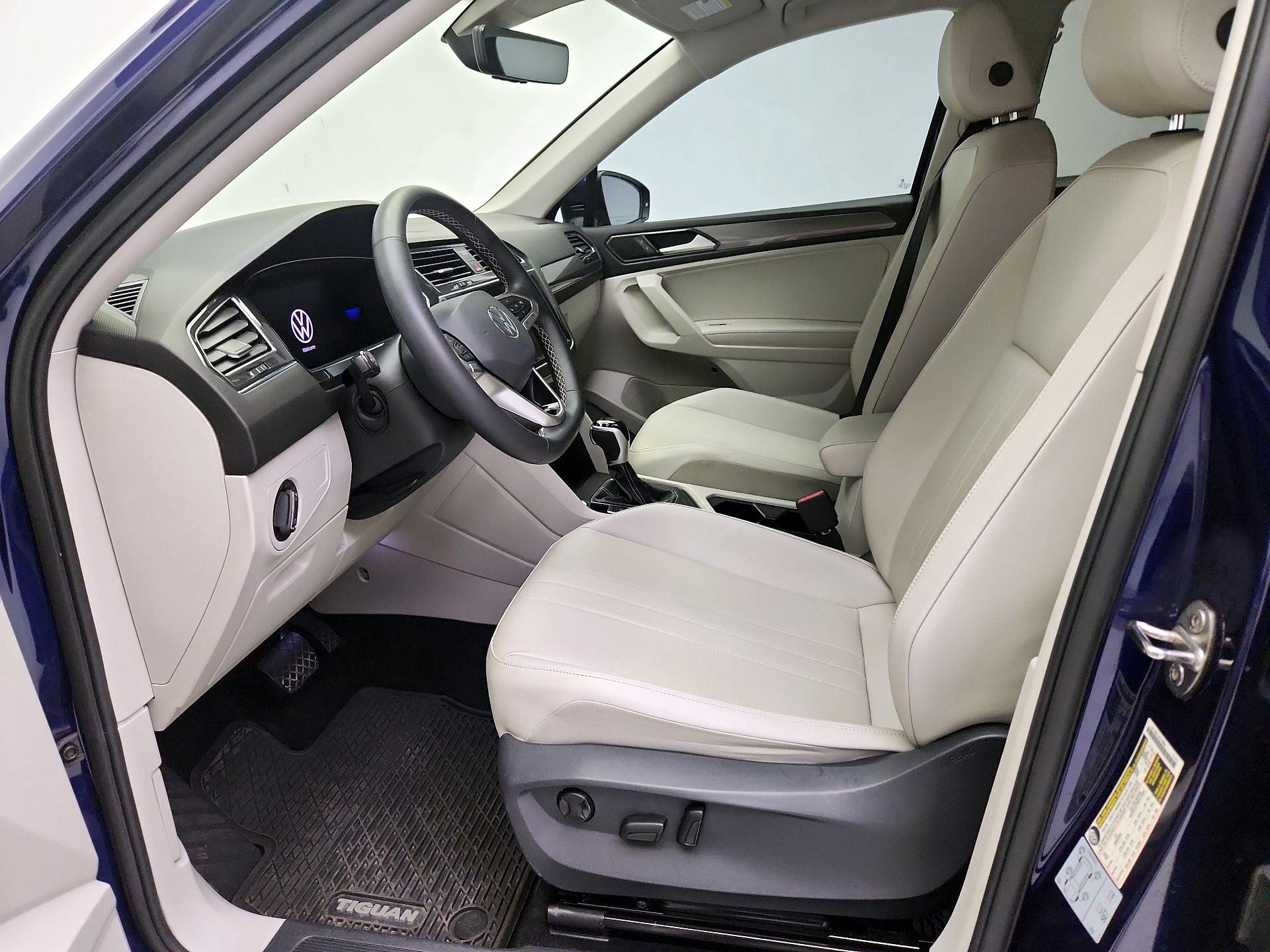 Thumbnail: 2022 Volkswagen Tiguan - 11