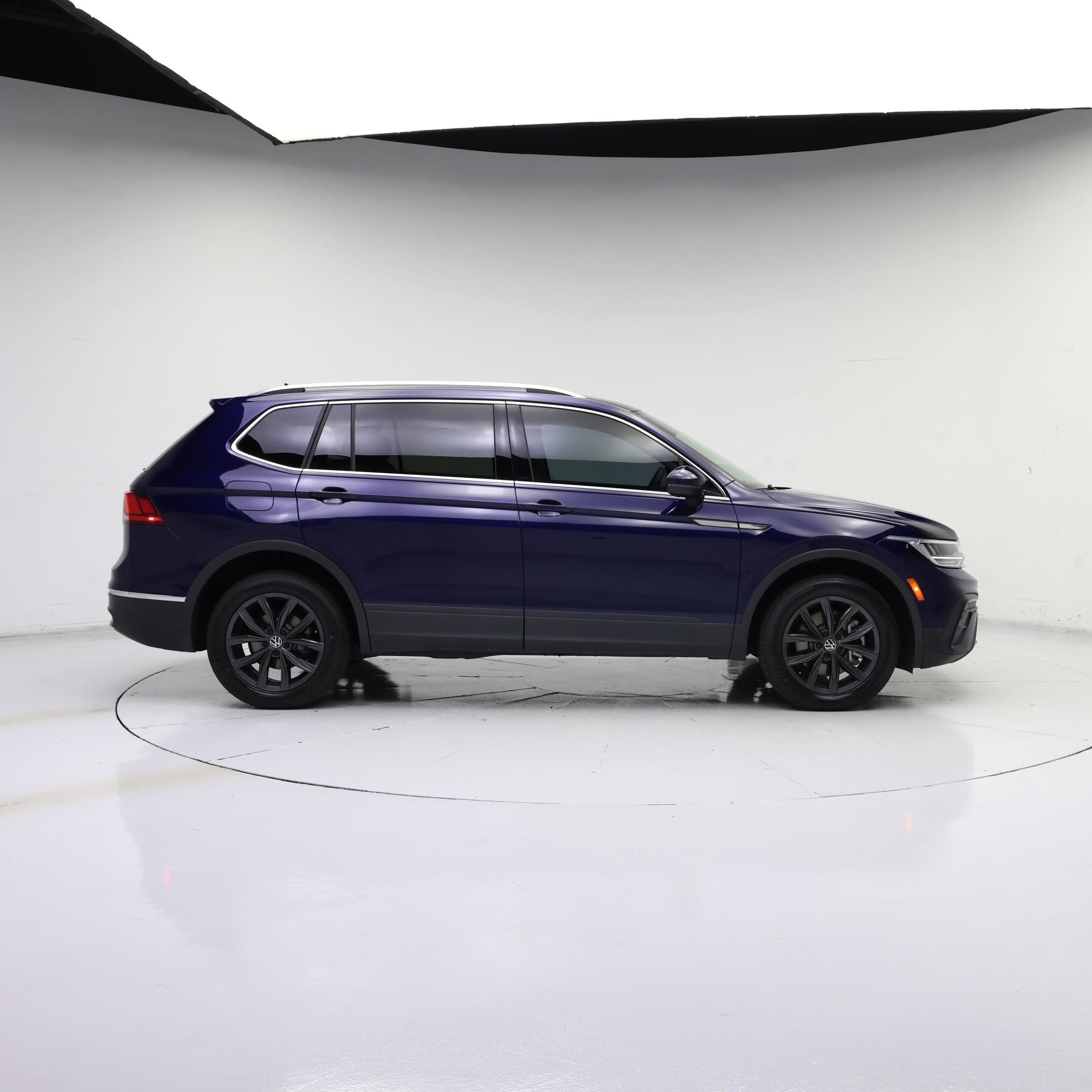 Thumbnail: 2022 Volkswagen Tiguan - 7