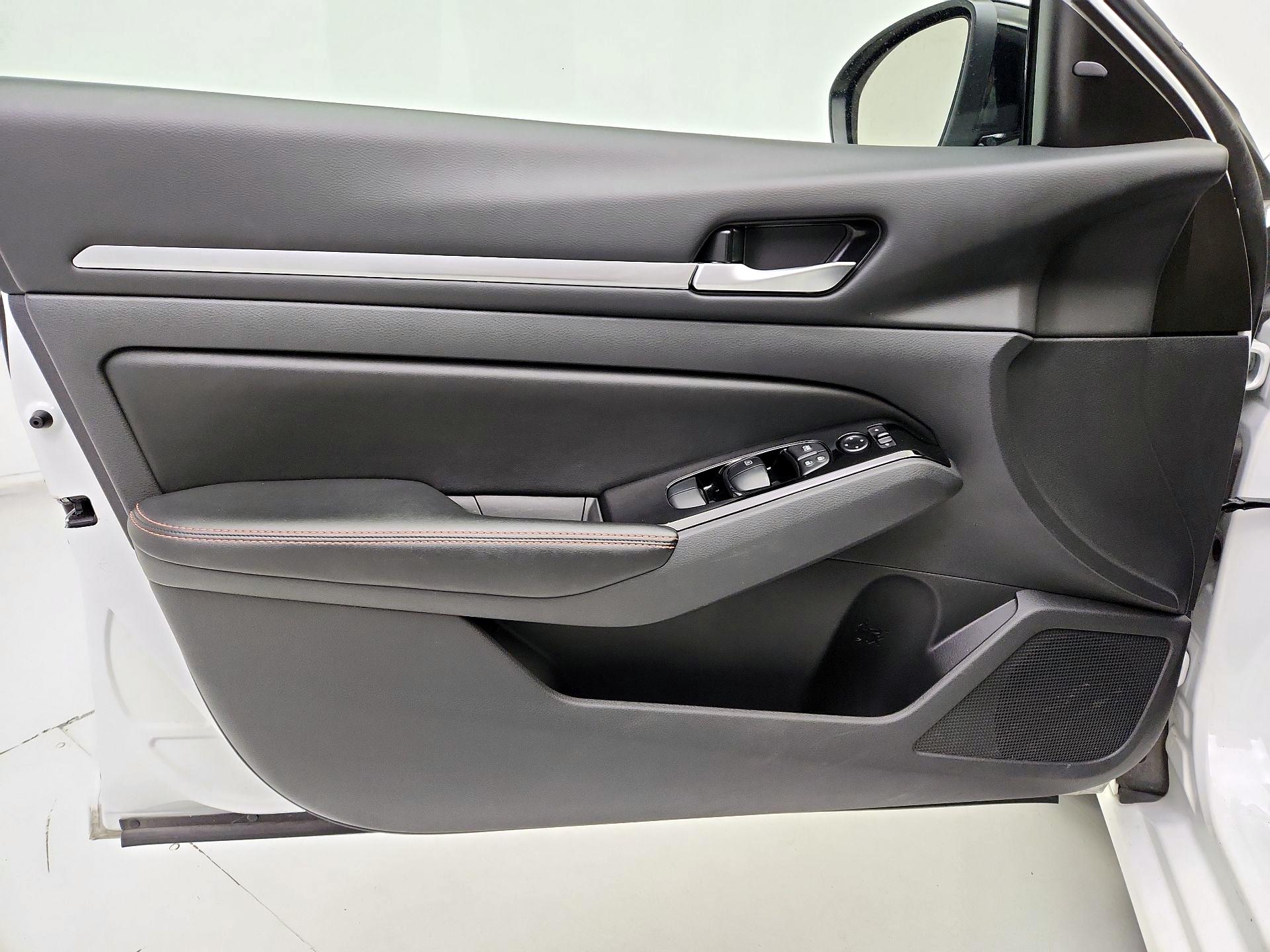 Thumbnail: 2025 Nissan Altima - 12