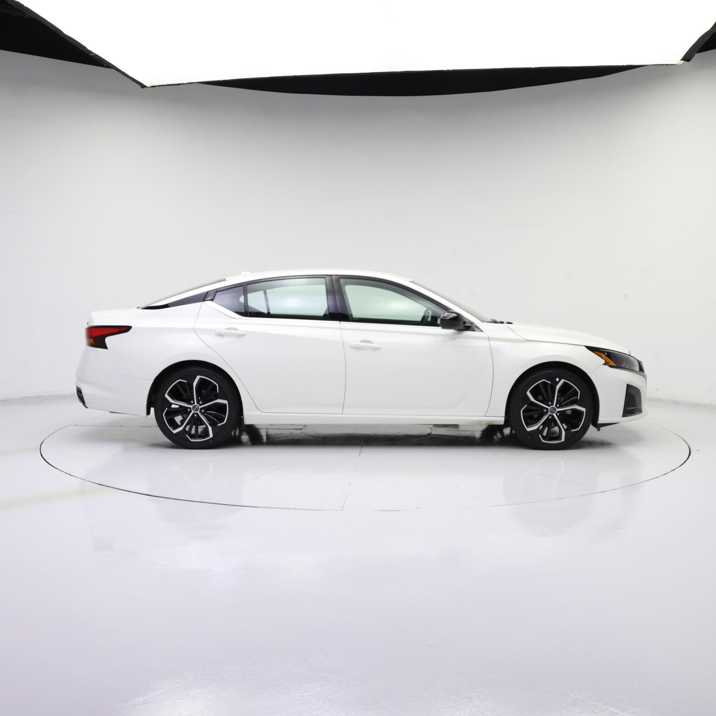 Thumbnail: 2025 Nissan Altima - 7