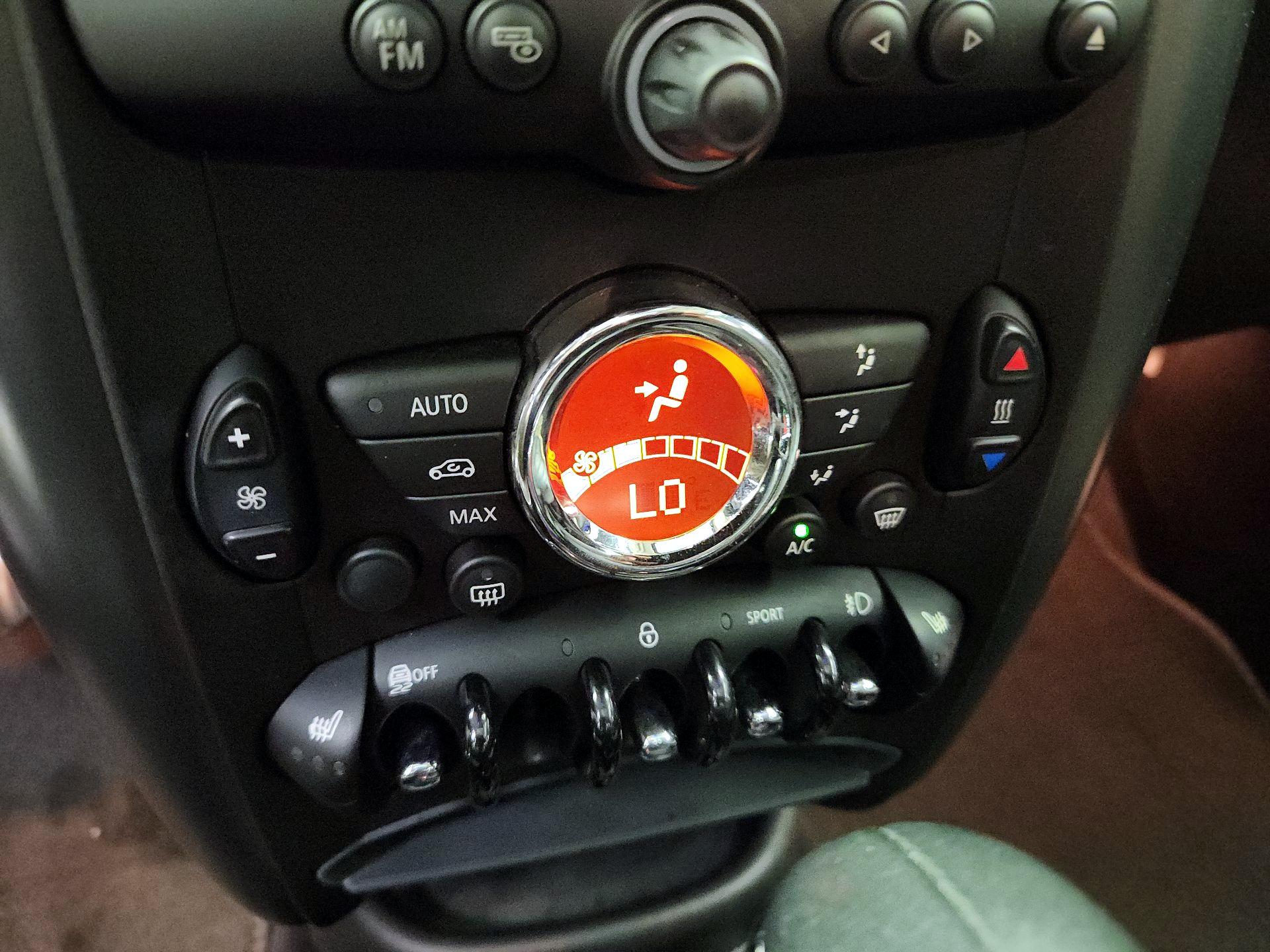 Thumbnail: 2016 MINI Cooper Countryman - 15