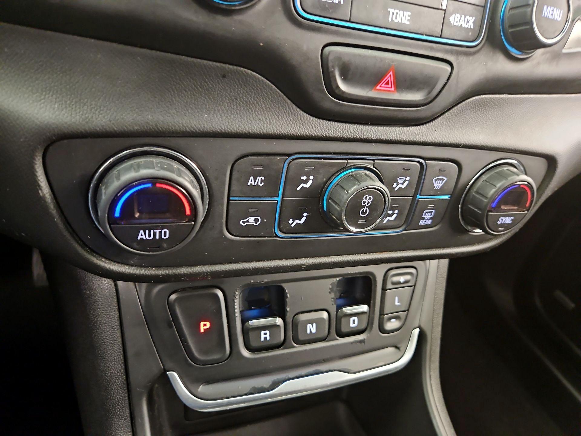 Thumbnail: 2018 GMC Terrain - 16