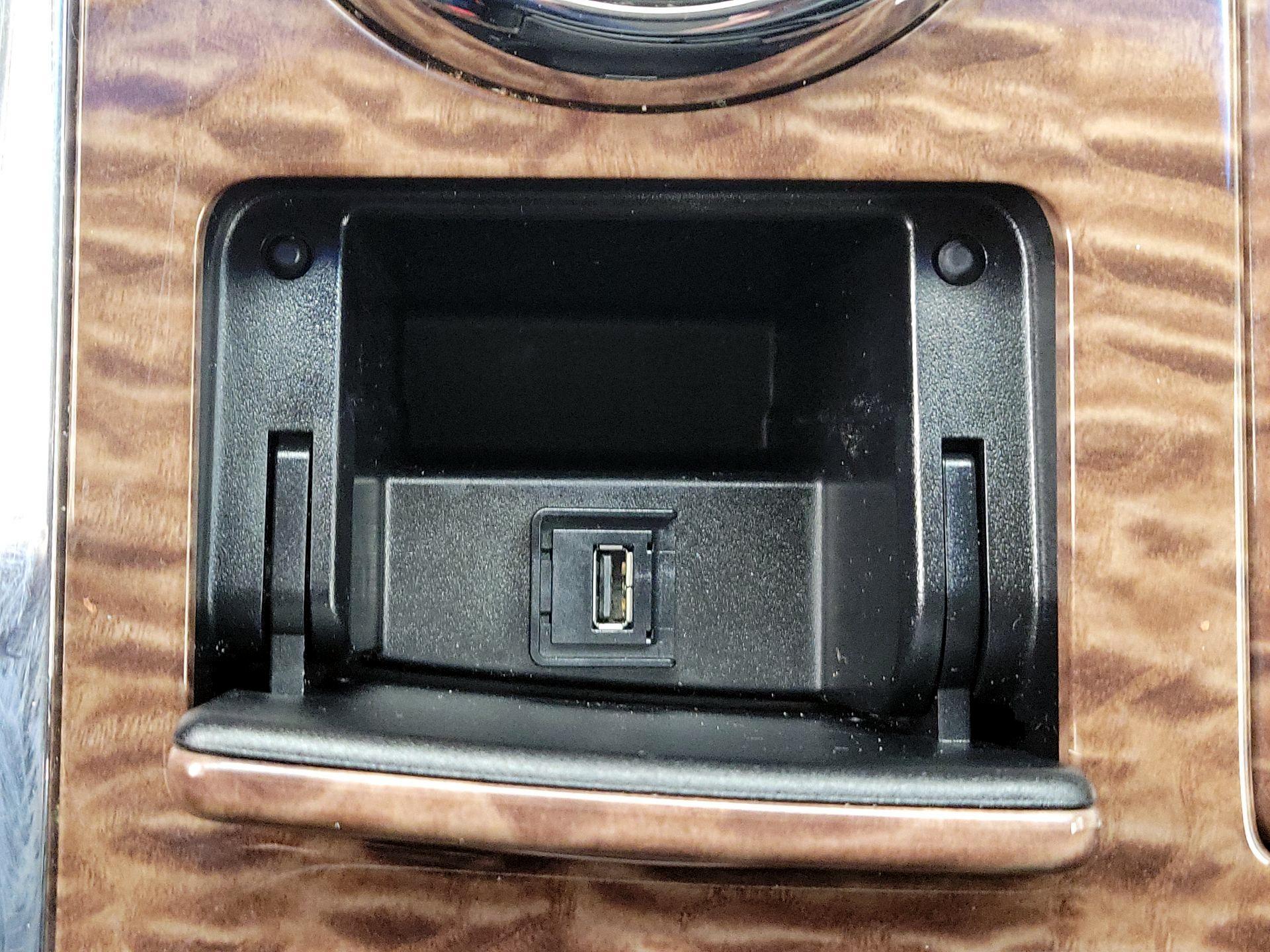 Thumbnail: 2017 Nissan Armada - 19