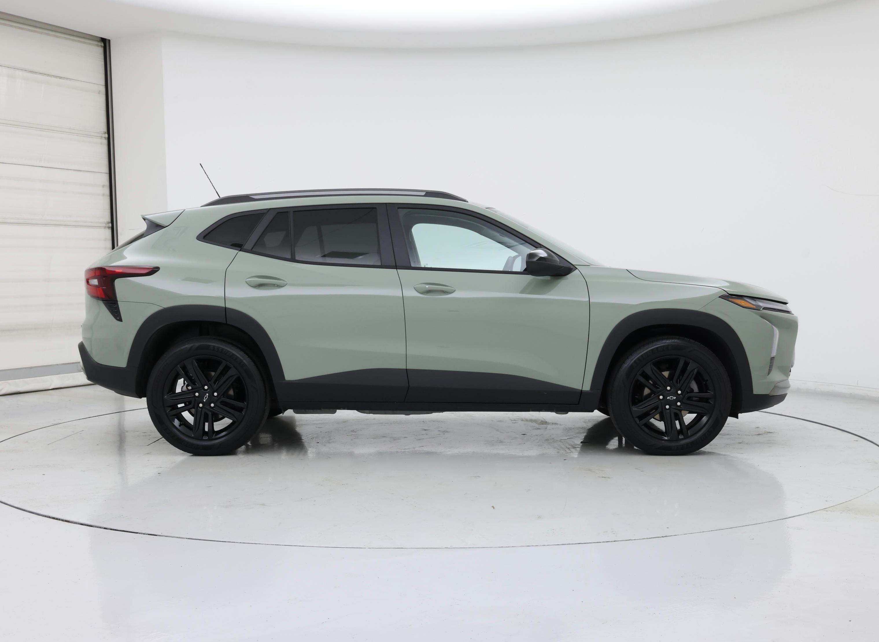 Thumbnail: 2025 Chevrolet Trax - 7