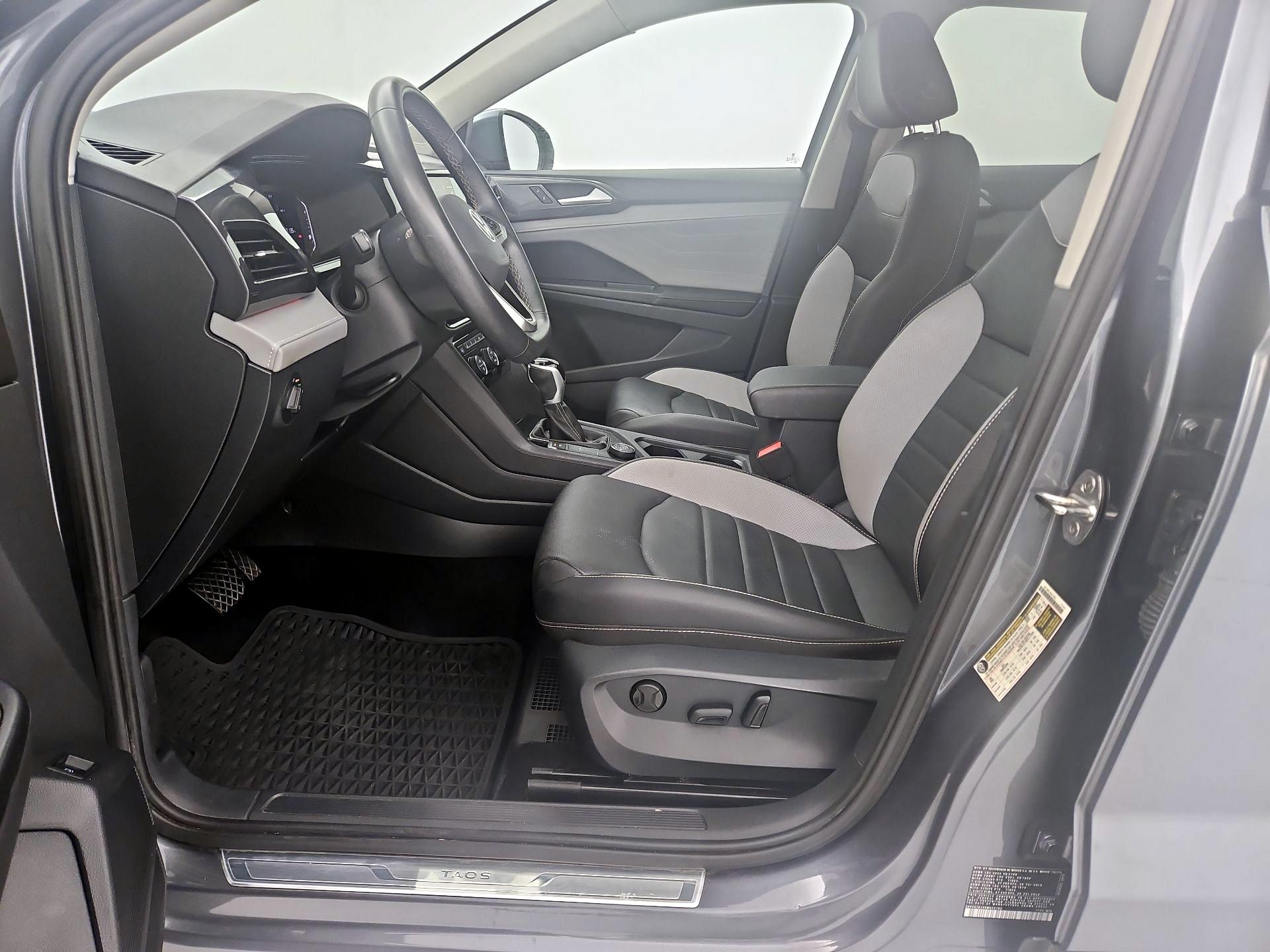 Thumbnail: 2024 Volkswagen Taos - 11