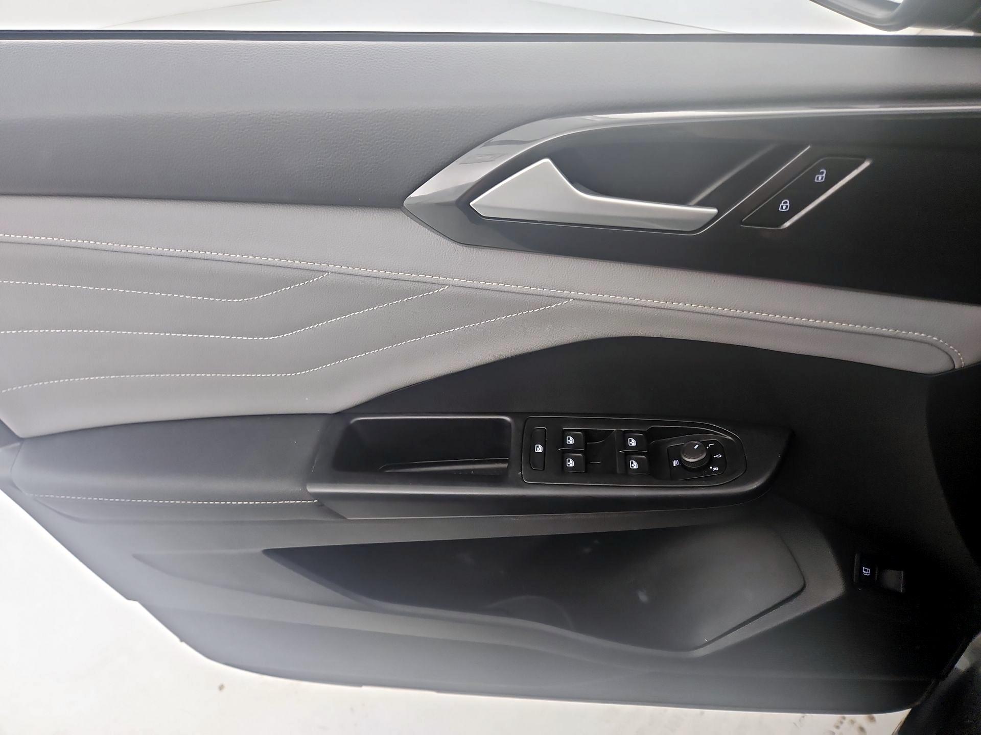 Thumbnail: 2024 Volkswagen Taos - 12