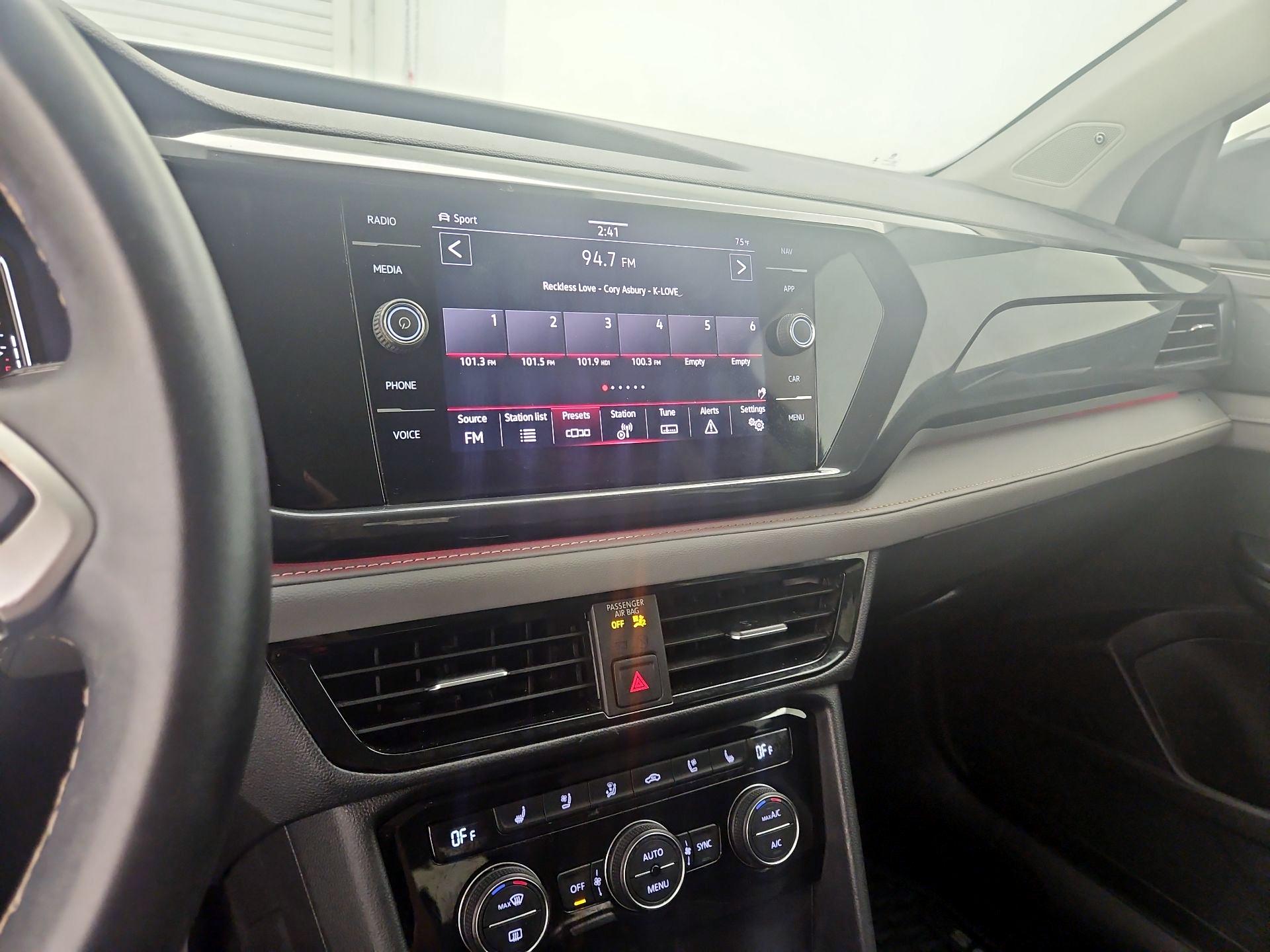 Thumbnail: 2024 Volkswagen Taos - 16