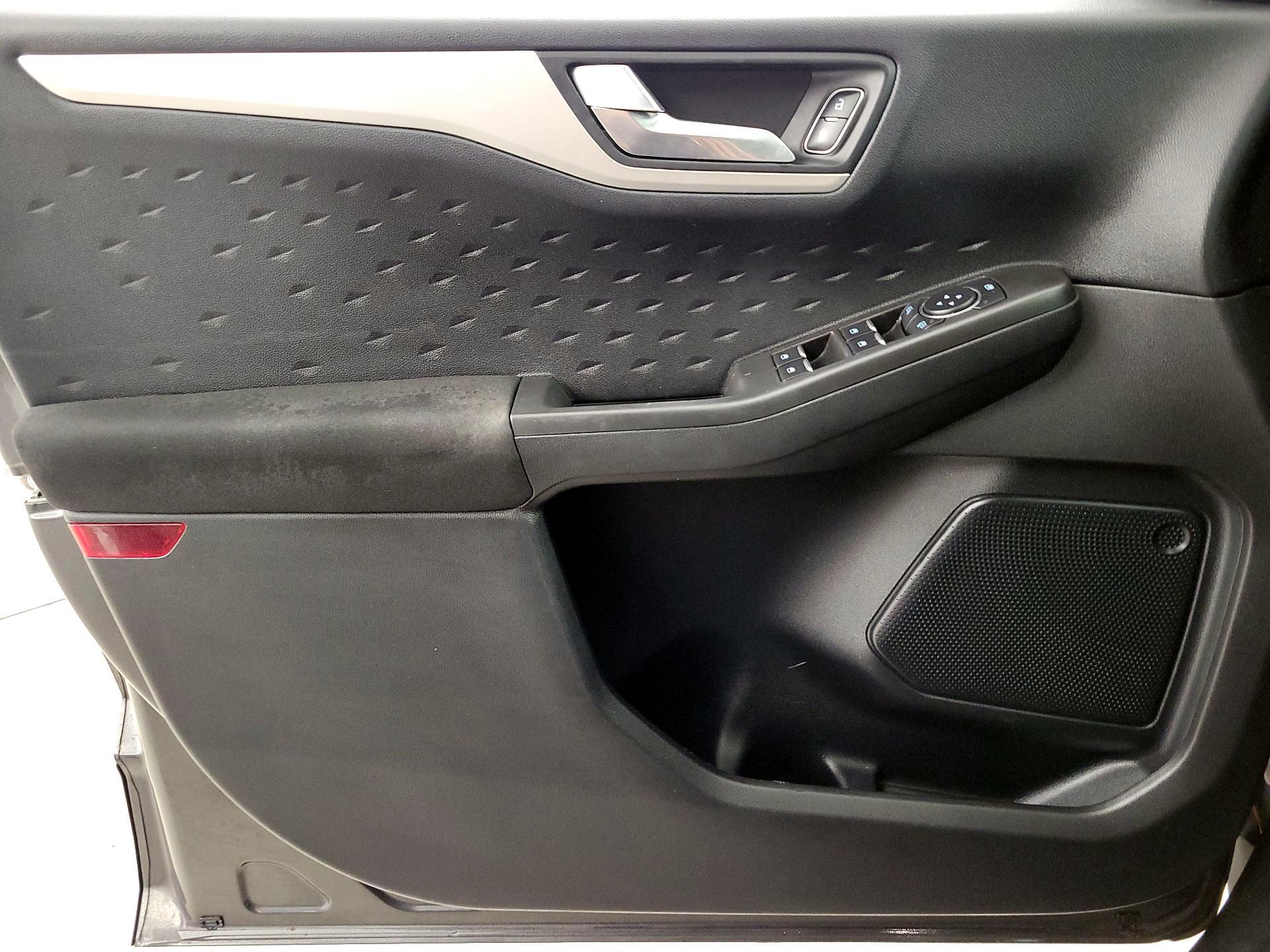 Thumbnail: 2020 Ford Escape - 12