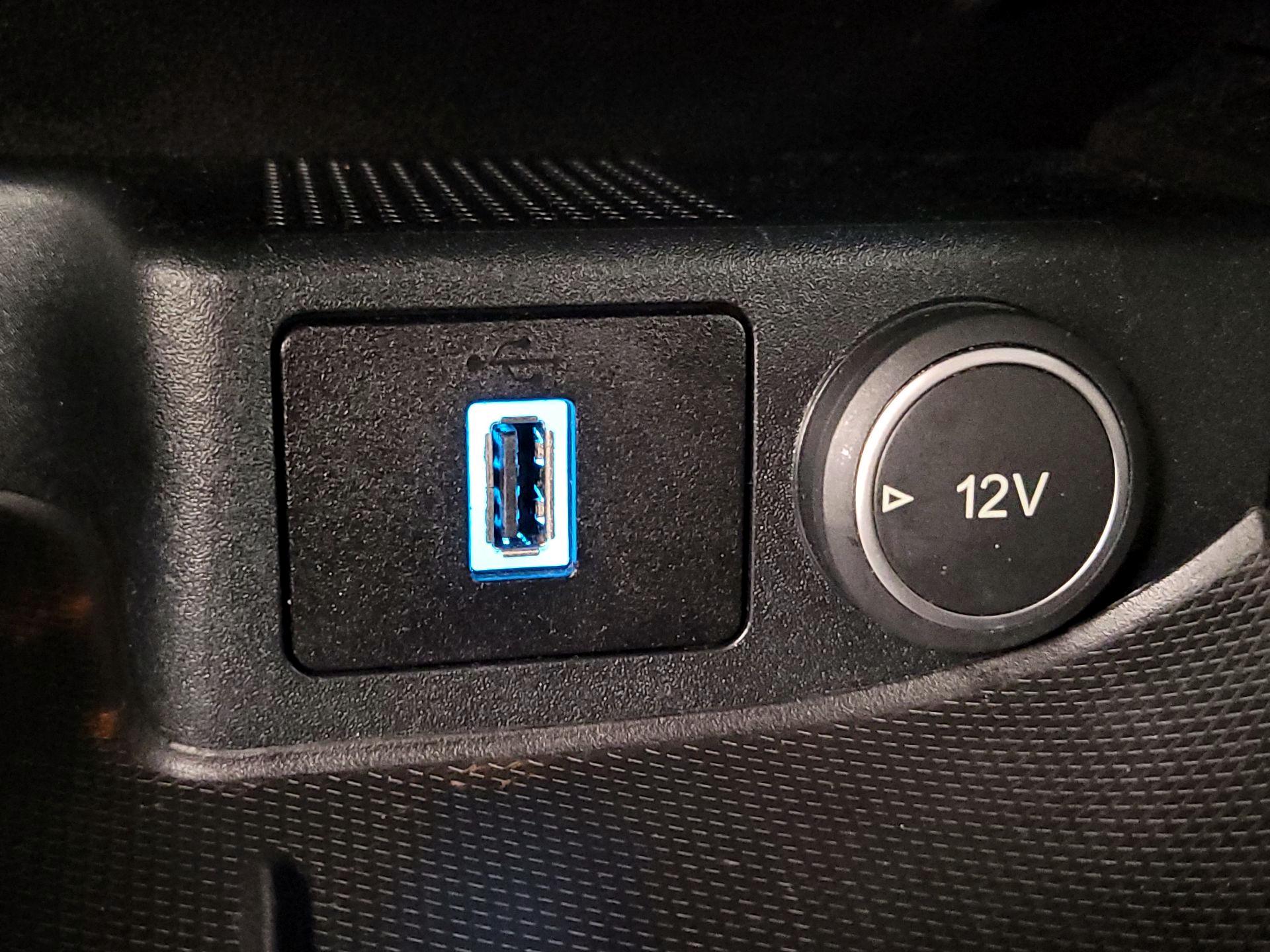 Thumbnail: 2020 Ford Escape - 18