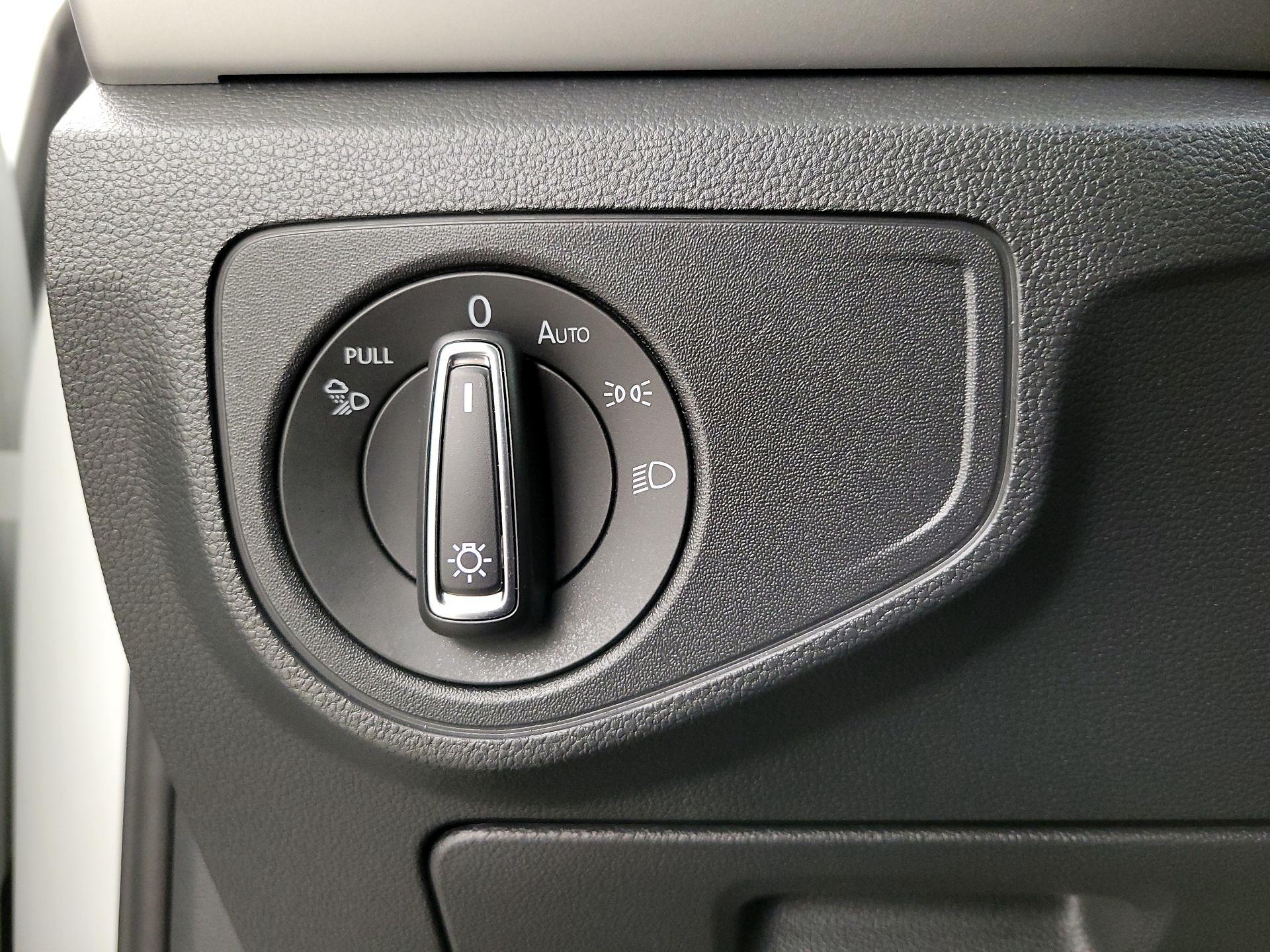 Thumbnail: 2023 Volkswagen Atlas - 13