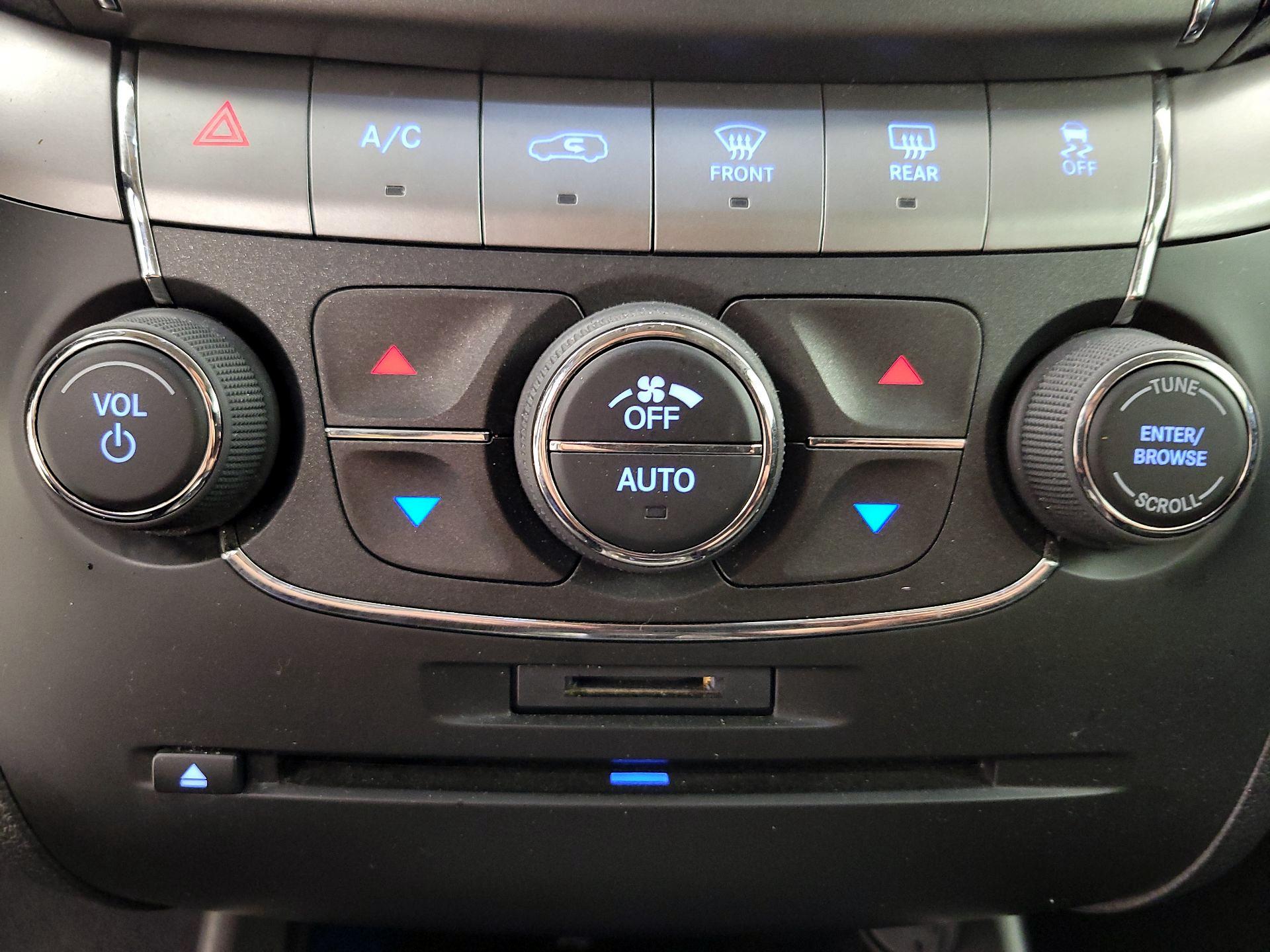 Thumbnail: 2020 Dodge Journey - 17