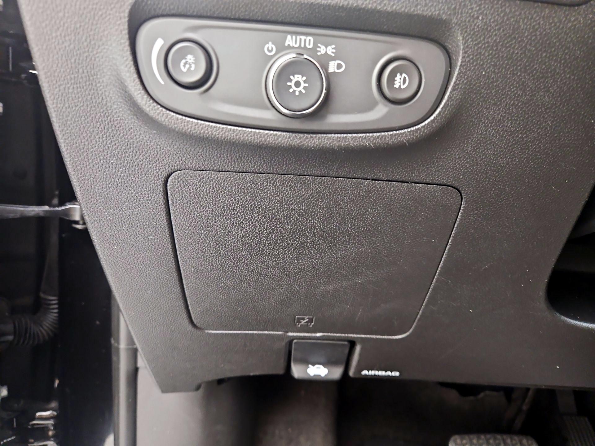 Thumbnail: 2022 Buick Encore GX - 13