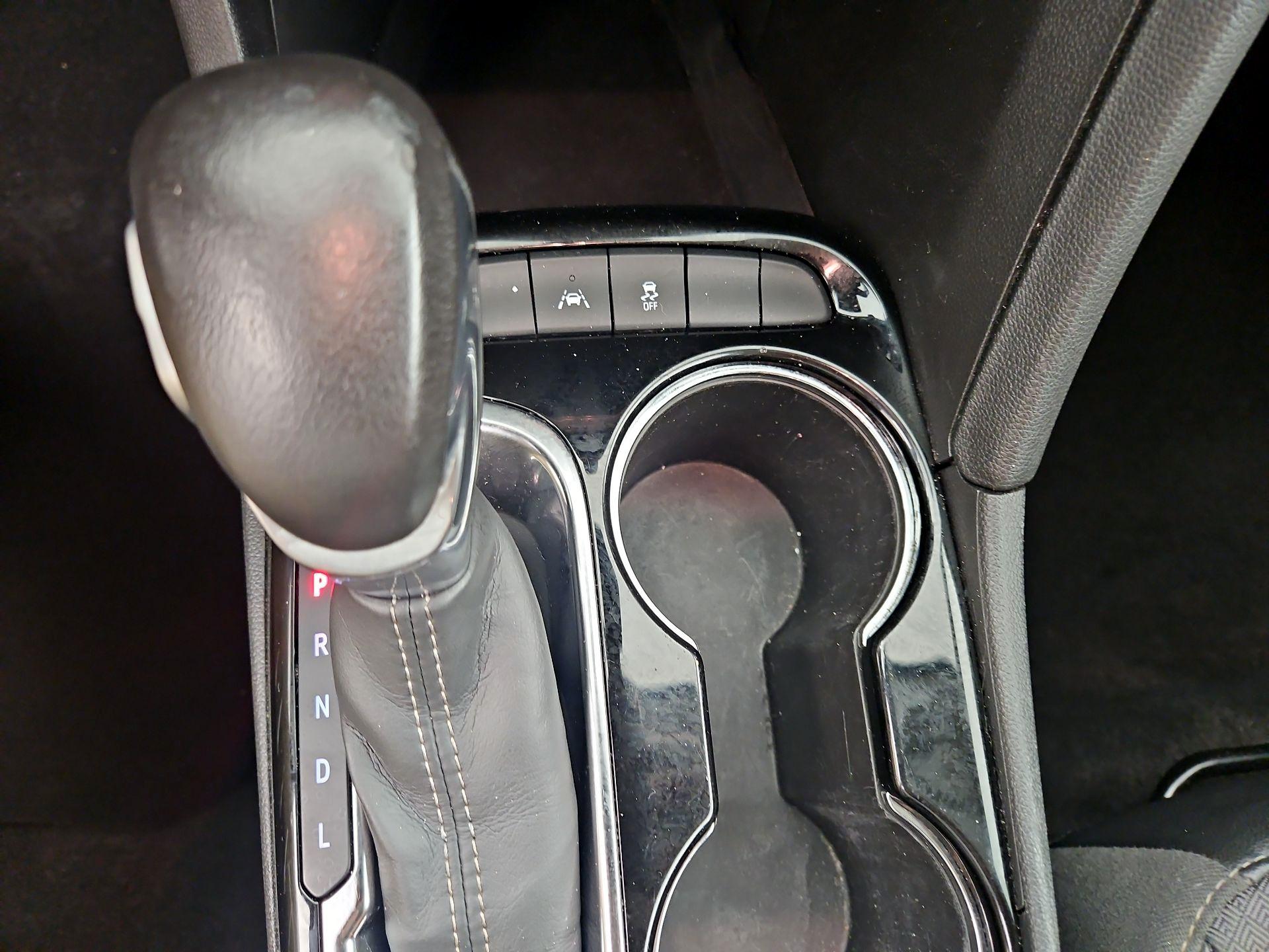 Thumbnail: 2022 Buick Encore GX - 17