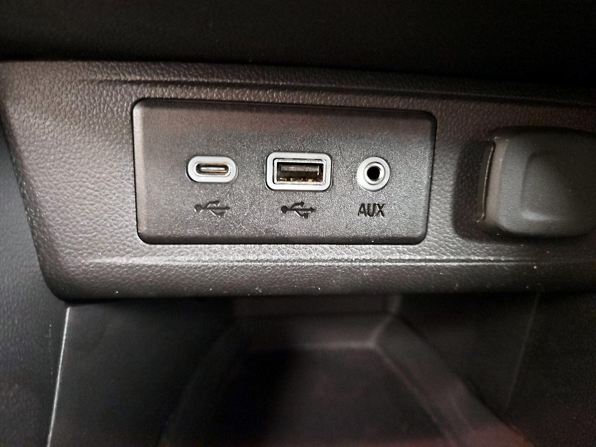 Thumbnail: 2022 Buick Encore GX - 18