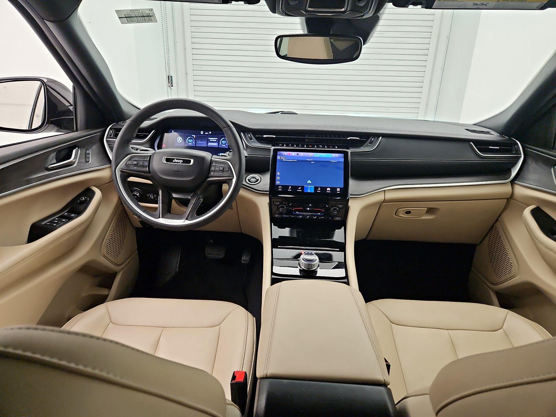 Thumbnail: 2023 Jeep Grand Cherokee - 9